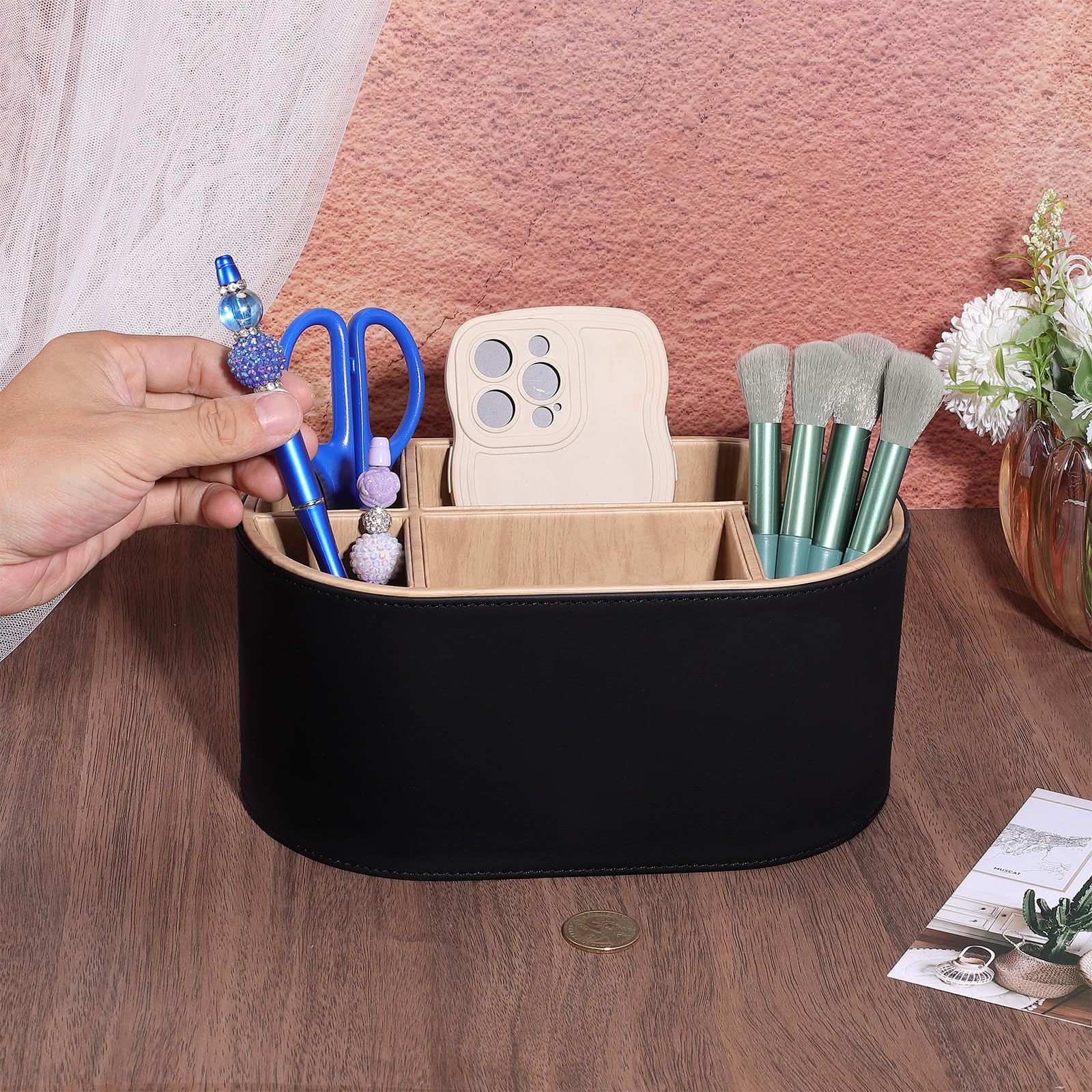 Organizer da scrivania ovale in pelle PU, con scomparti multipli, organizer per accessori, per telecomandi, penne, pennelli da trucco, ufficio, casa, scuola (nero)