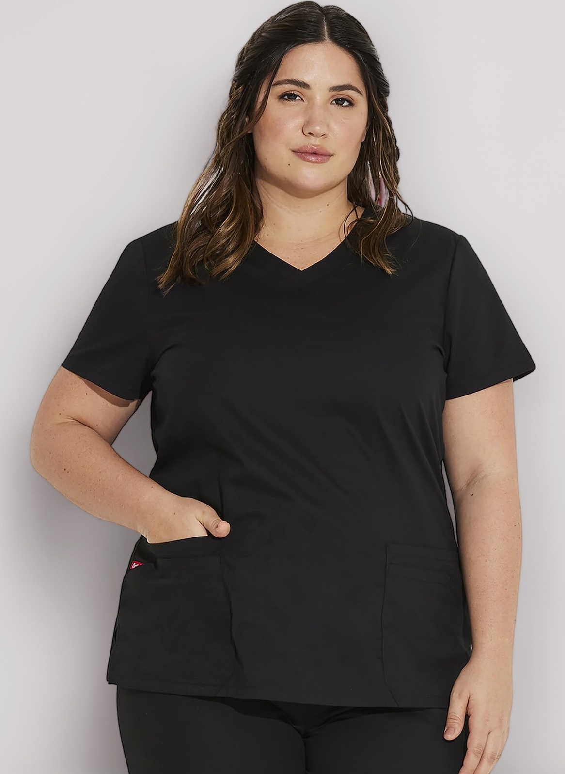 Dickies Women's EDS Signature V-Neck Top with Multiple Patch Pockets Medical Scrubs Shirt (Pack of 1)