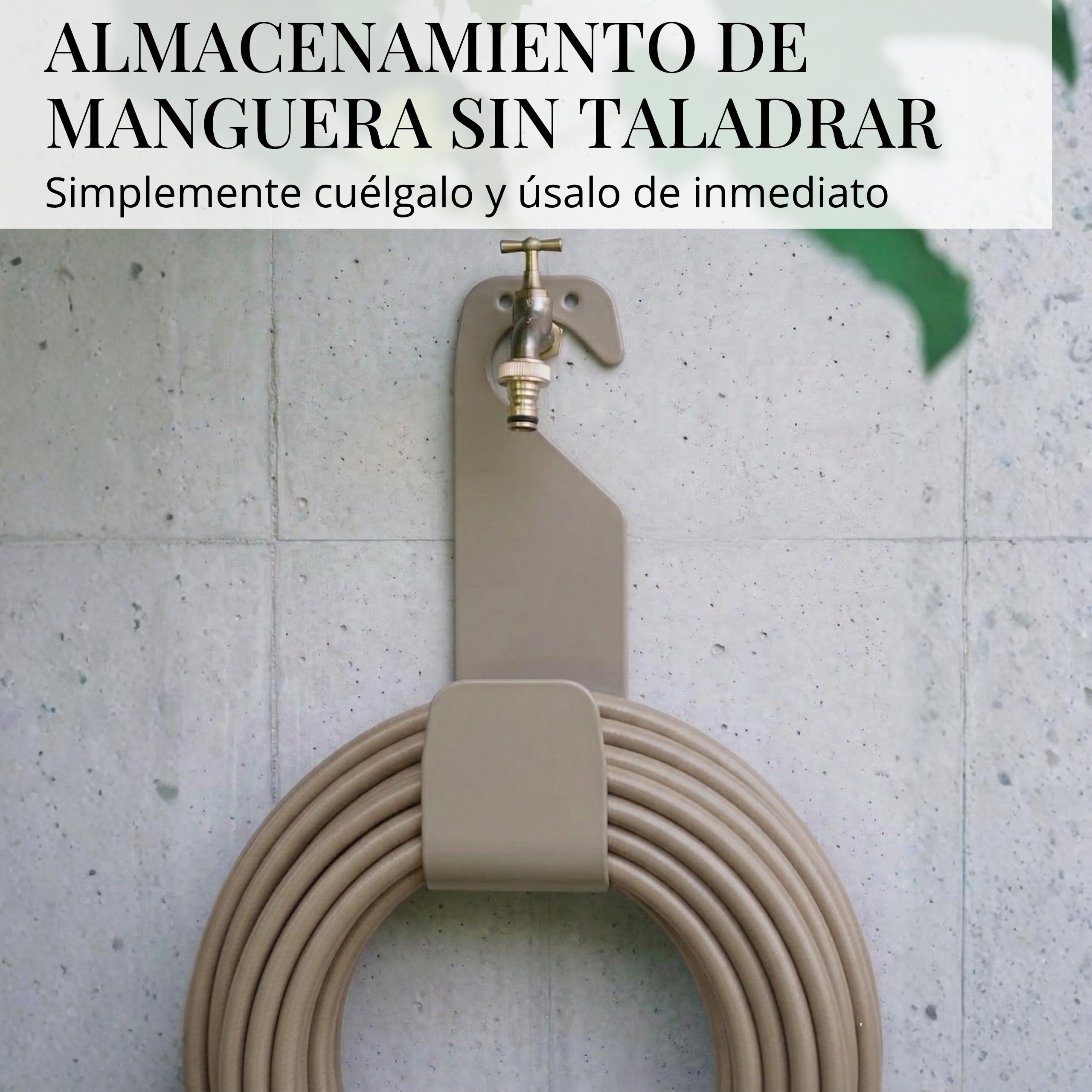 LIVLIG Gancho Soporte Manguera Jardin sin Taladrar - Portamangueras Pared Metal para 10m Manguera Riego / 20m Manguera Flexible - Fabricado en Italia - Beige