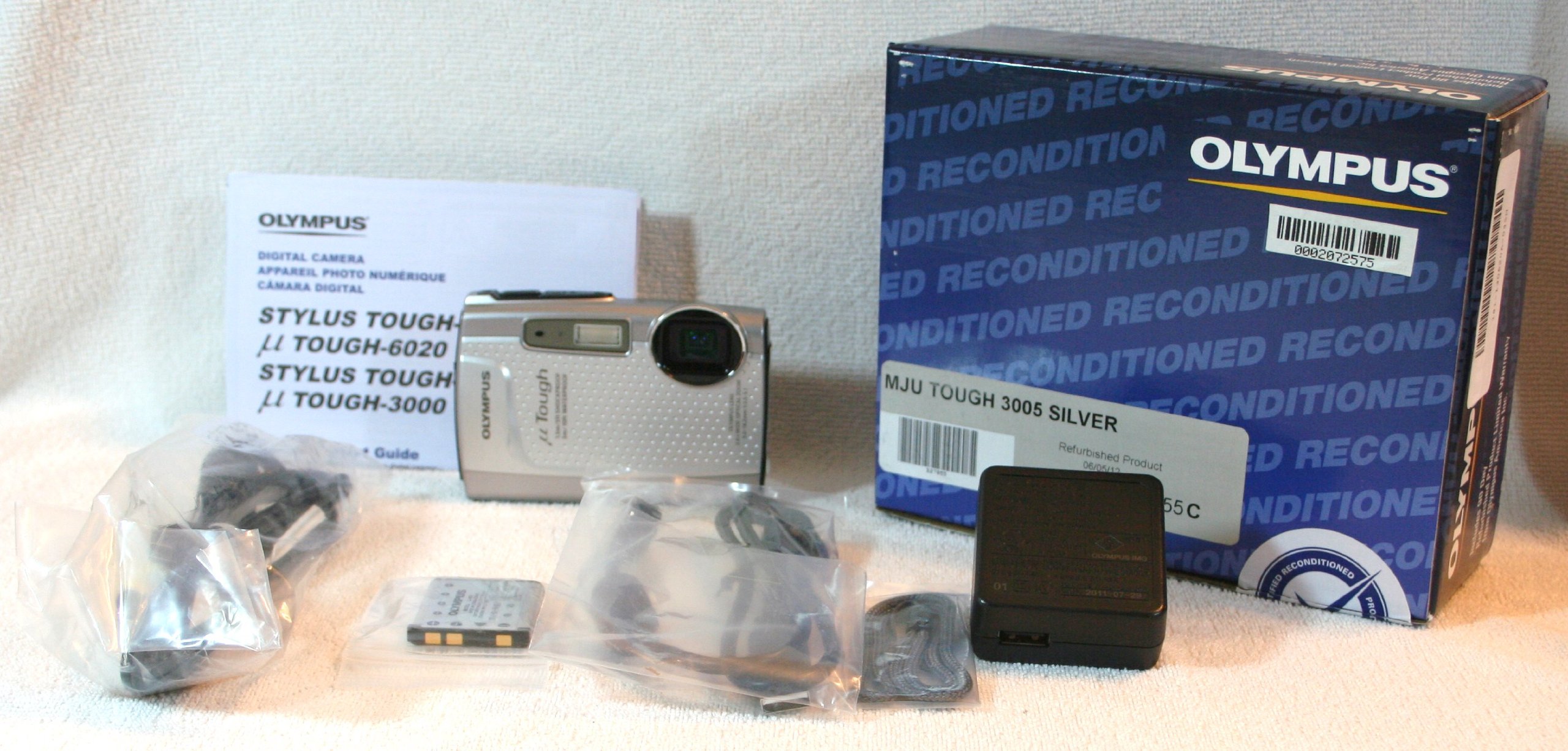 Amazon.com : Olympus Tough 3005 Waterproof Digital Camera 12MP