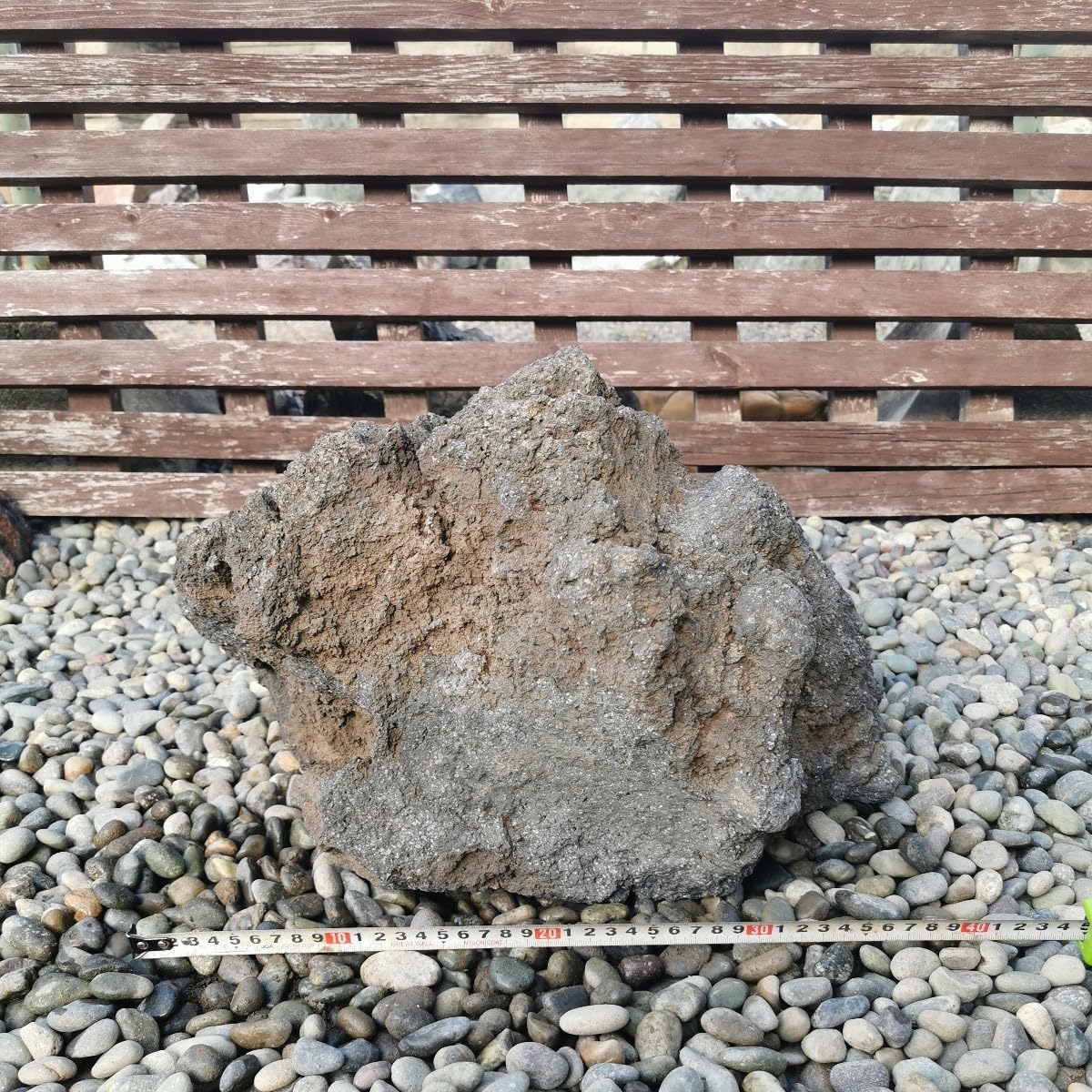 Amazon.co.jp: 富士溶岩石27.5キロ 庭石鑑賞石石盆石水石灯籠庭坪庭