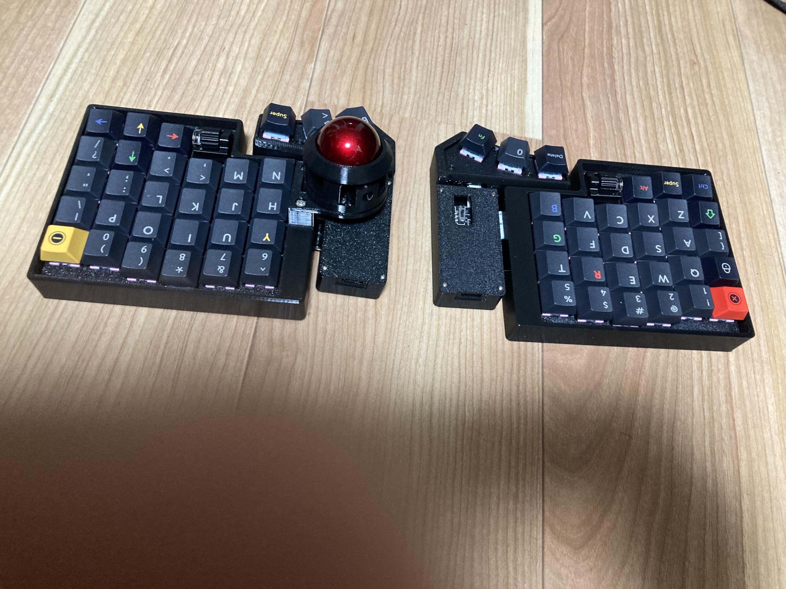 CCK-BALL 角度調整可能 分割トラックボール キーボード ZMK/QMK Amazon | Weekin CCK-BALL ワイヤレス分割キーボード クロスデュアル