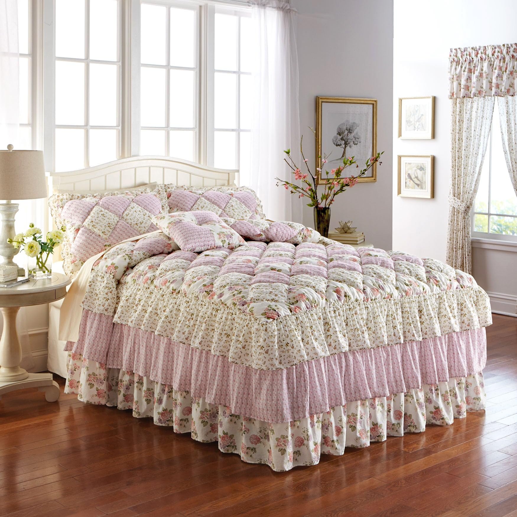 BrylaneHome Alexis Bedspread - Queen, Ecru Rose