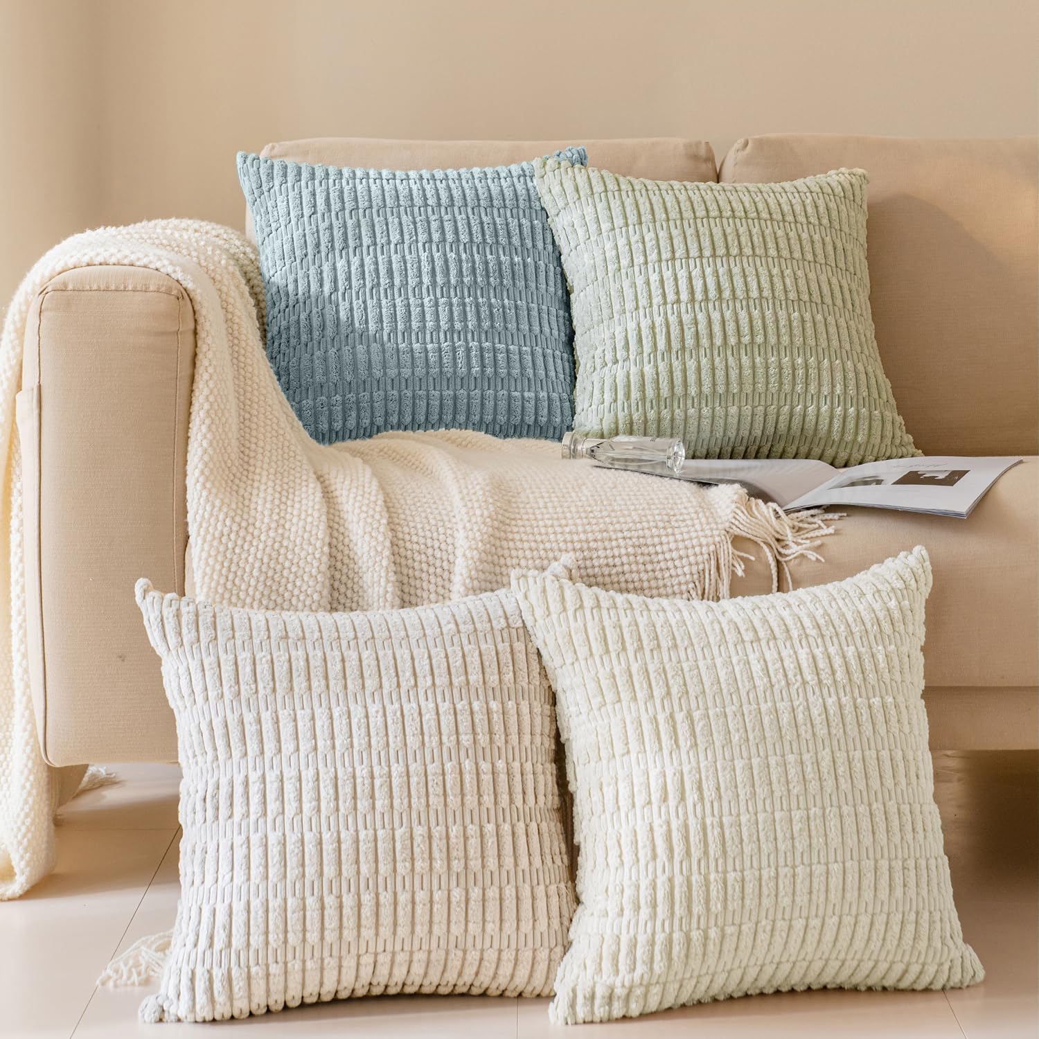 Softalker Juego de 4 fundas de almohada de pana de 18 x 18 pulgadas, suaves y bohemias a rayas de primavera, fundas de cojín decorativas modernas para sofá, dormitorio, sala de estar (sin rellenos),