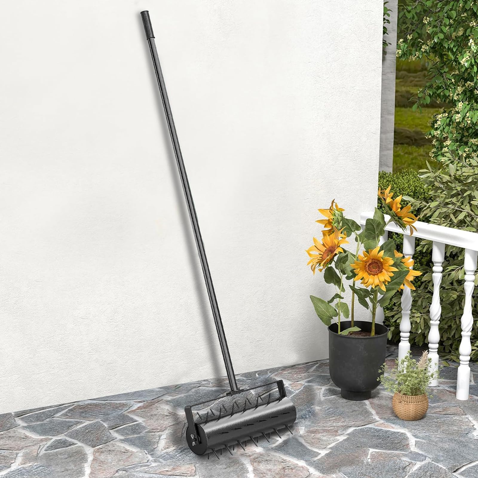 JAOGAUS Aireador y Escarificador de Césped Manual, Rodillo con Mango de Metal Extraíble Telescópico Ajustable de 3 Niveles, Clavos de 5 Cm, Herramienta Resistente para Jardín y Patios