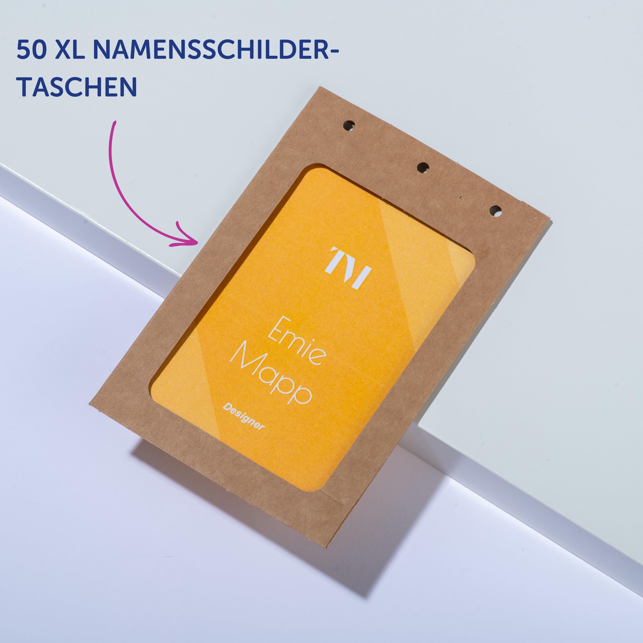 AVERY Zweckform 4839XL Namensschilder für Kleidung 50 Stück (148x105mm, A6 Namenschilder-Taschen inkl. 52 Stück blanko Einsteckschilder, Ausweishüllen aus Karton, Einsteckkarten bedruckbar) weiß