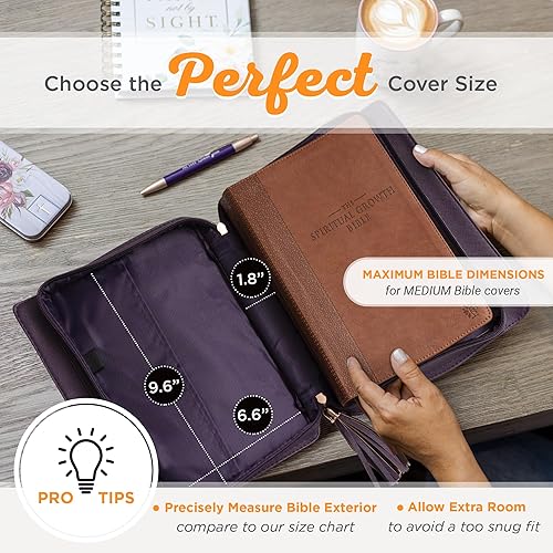 Miniatura 6 de Christian Art Gifts Funda para Biblia de moda para mujer, estilo bendito, cuero sintético floral morado, mediano