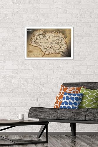 Vista 45 de The Elder Scrolls V: Skyrim - Póster de pared de mapa, 34 pulgadas de largo x 22.4 pulgadas de ancho, versión enmarcada de madera de granero Versión