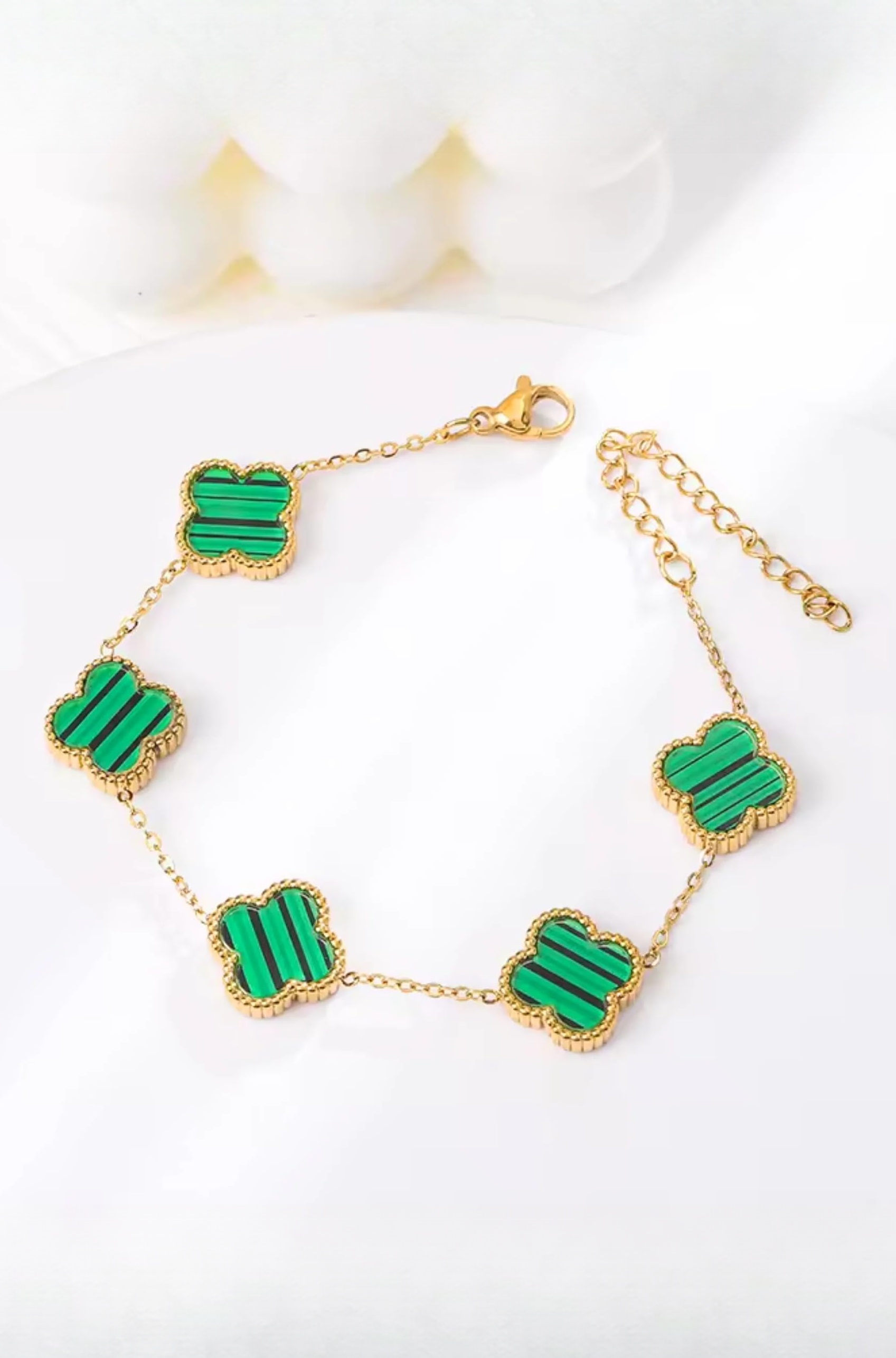 Clover Anti Tarnish Bracelet for Women Stylish | Stainless Steel Bracelet for Woman | Fashion Jewellery for Women Aesthetic Accessories for Girls Chain Bracelet Gold