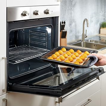 Grizzly Universal Extendable Oven Tray - 33-52 cm - Non-Stick - Carbon Steel - Black