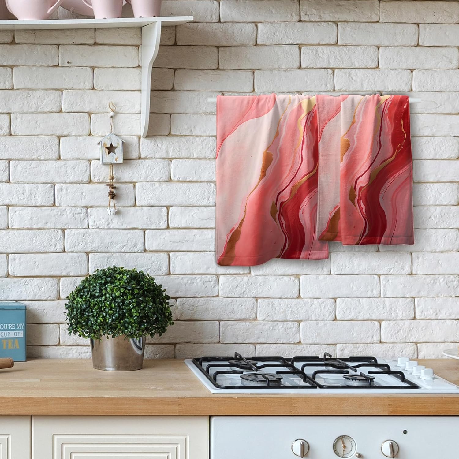 Giwawa Pink Marble Hand Towels - Abstract Modern Marbles Bath Face Towels Set of 2 Golden Cracked Lines Tea Towels Guest Towels Kitchen Dish Towel Decor