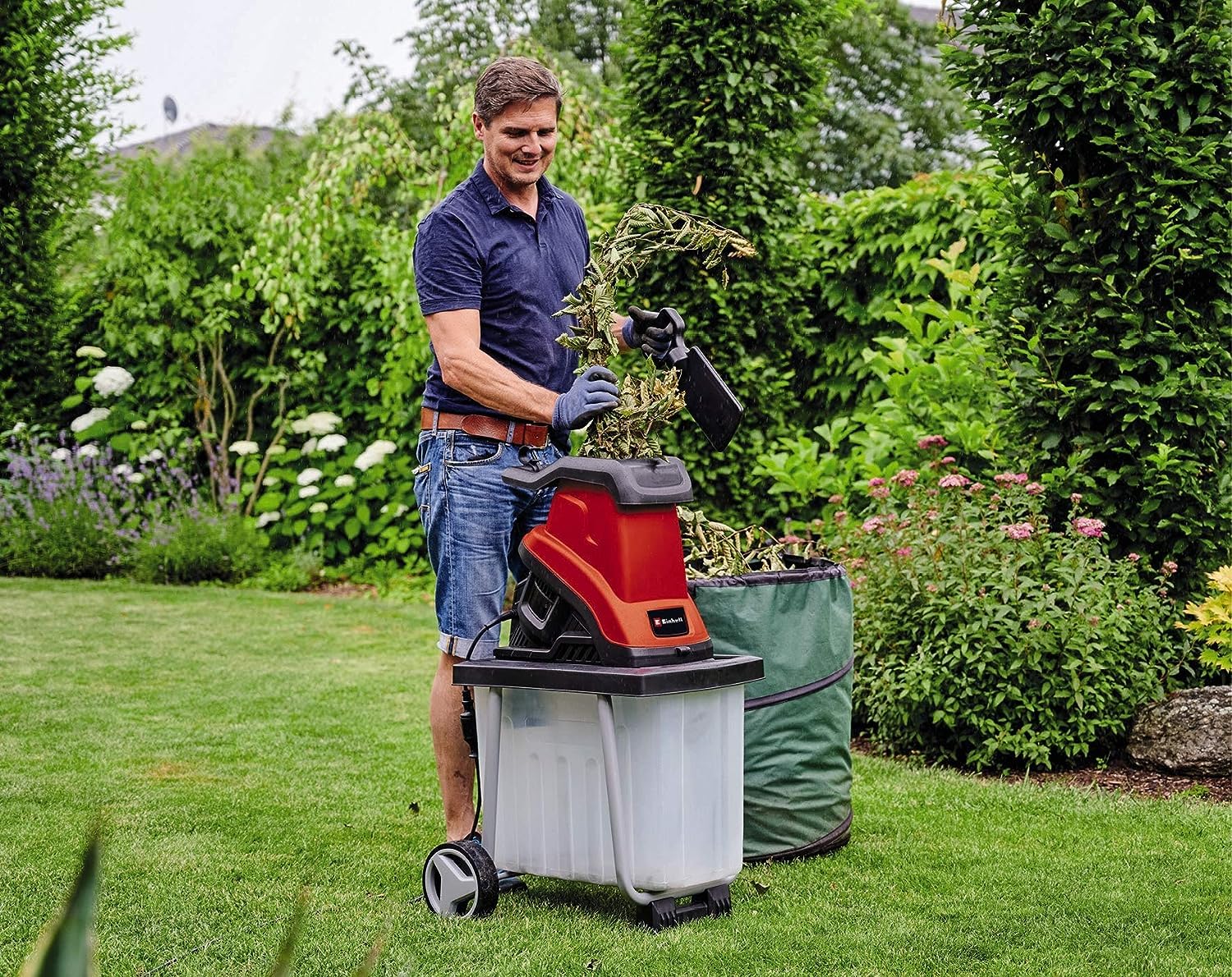 Einhell Trituradora eléctrica de cuchillas GC-KS 2540 CB (2 cuchilla reversibles acero especial, gran boca de tolva, interruptor protección motor, recogedor de 55l, asa de transporte incl. prensador)