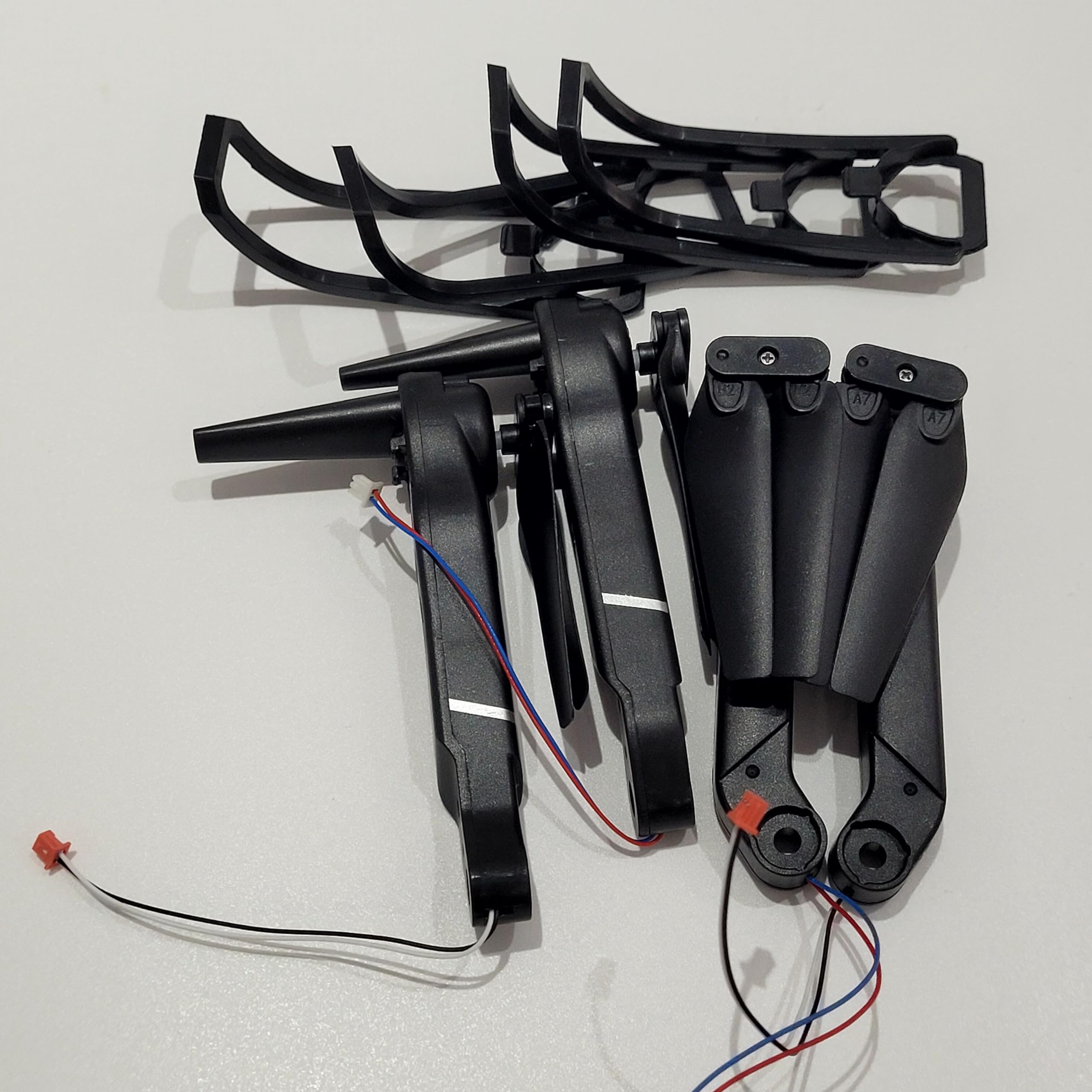 Braccio for Drone V88 con Kit di Protezione della Lama dell'elica del Motore di Ricambio for Parte degli Accessori del Drone V88