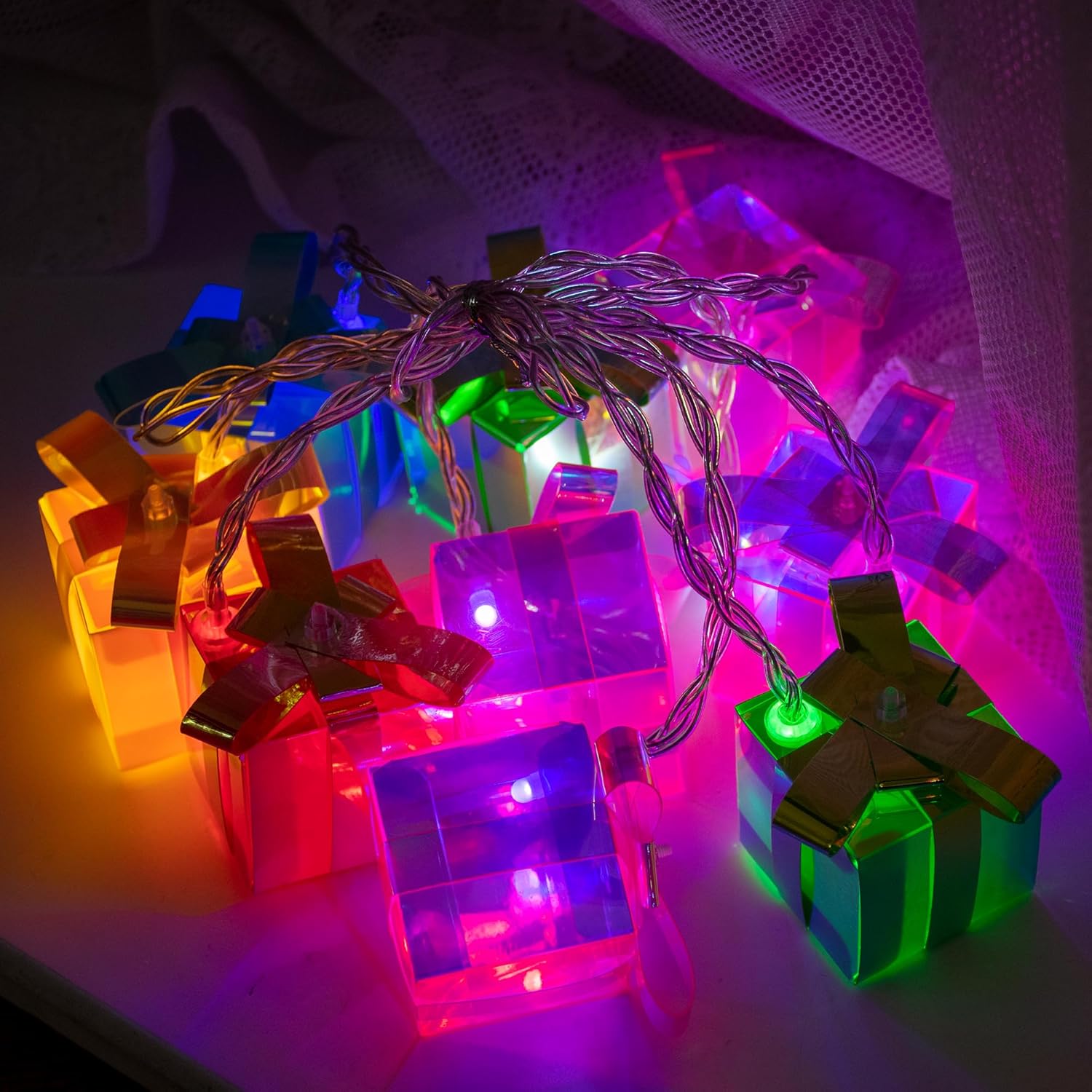 クリスマスギフトボックス ストリングライト リモートタイマー付き 13フィート LED20個 玉虫色 クリスマスデコレーション US