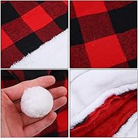 Vista 3 de Aneco Paquete de 4 sombreros de Papá Noel a cuadros rojos y negros, sombreros de Navidad a cuadros cortos de felpa con puños blancos para adultos