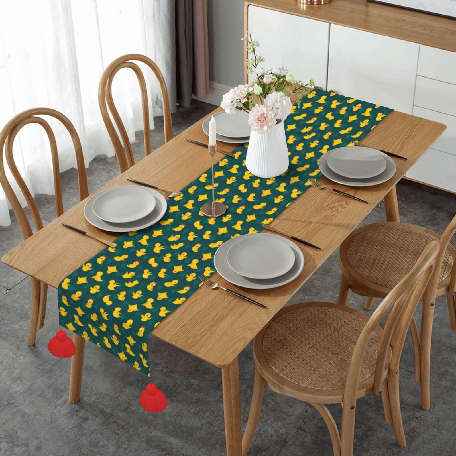 Chemin de table de Noël pour une décoration de table de fête conviviale