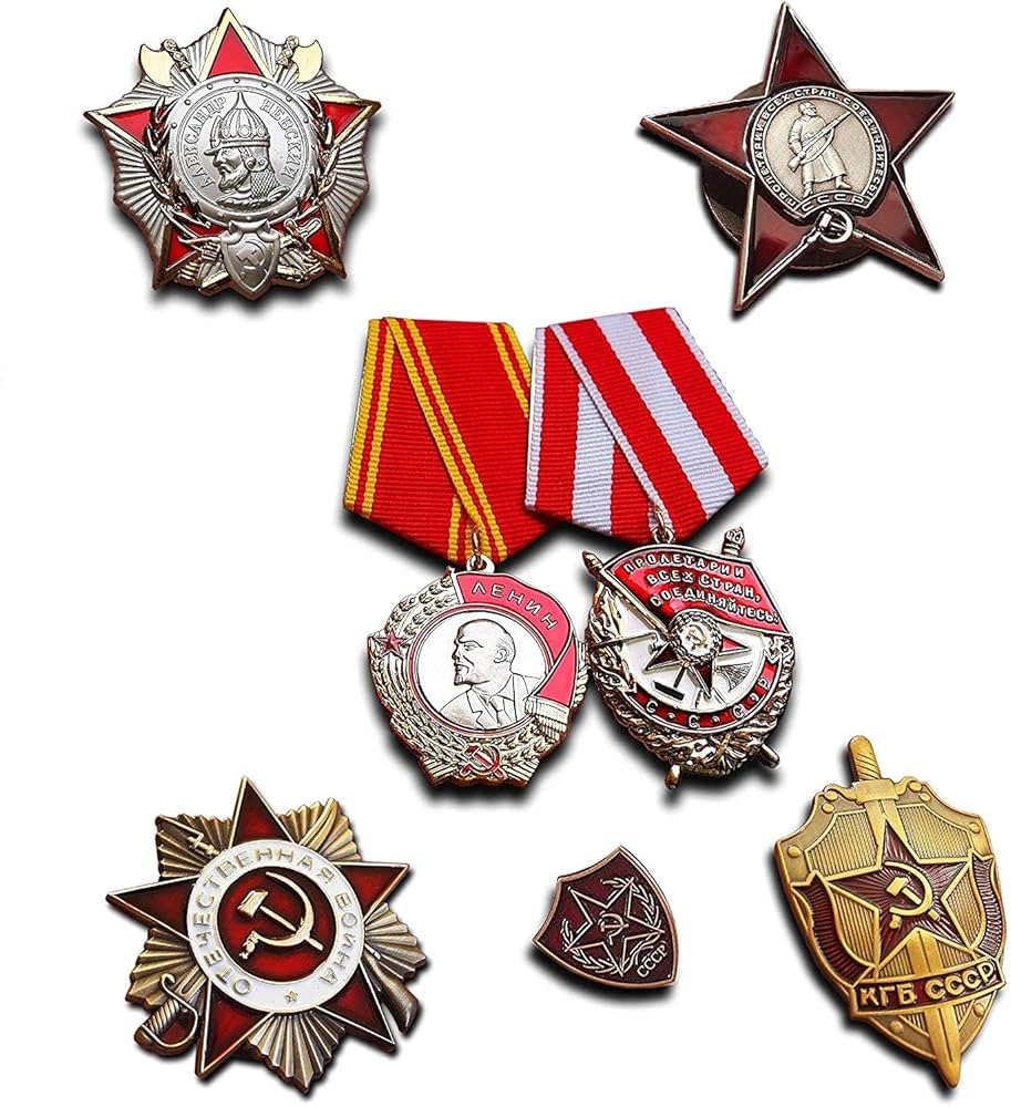 旧ソ連軍帽&メダルと刺繍バッジのコレクション Amazon | Trikoty 最高ソビエト軍メダルセレクション 7X メダル