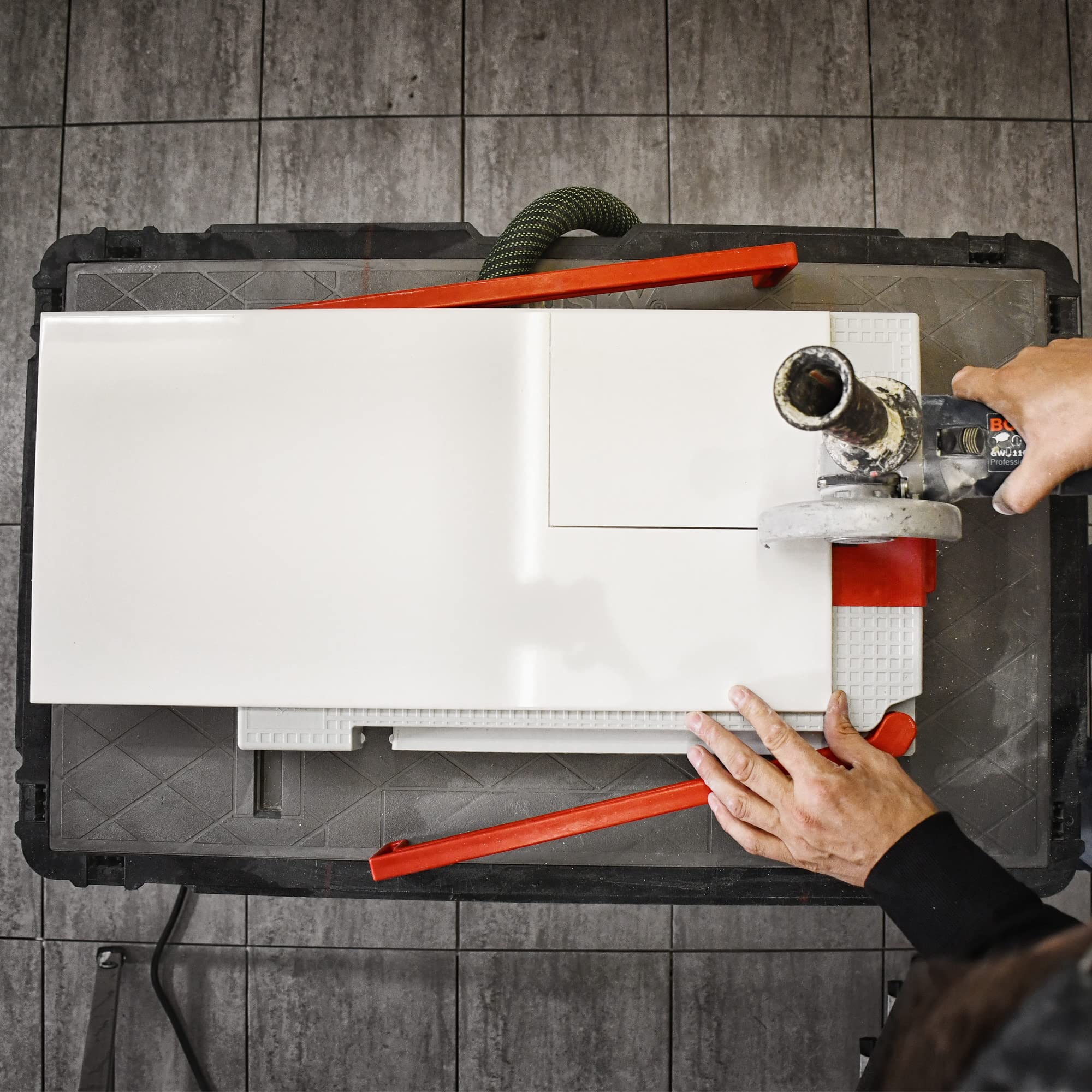 Kronen-Hansa Doc Dustfree - Tabla de cortar para cortar baldosas y placas con reducción de polvo (tabla de cortar azulejos para extracción de polvo, guía de corte 40 x 2,2 cm)