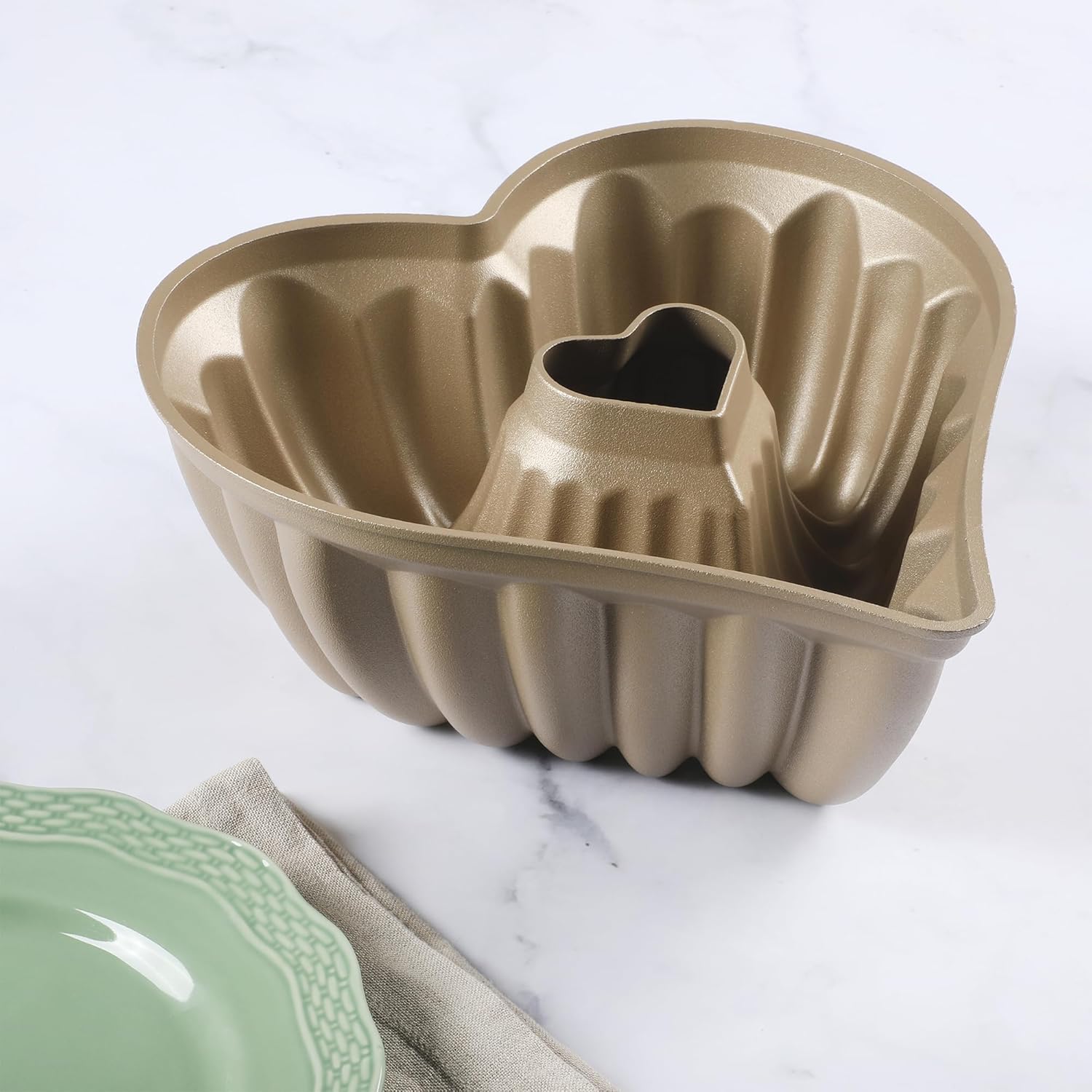 Martha Stewart Dunelle 10.75" Heart‑Shaped Cake Mold — Cast Aluminum Nonstick Fluted Cake Pan — Easy Release, Oven‑Safe to 450°F - Image 6
