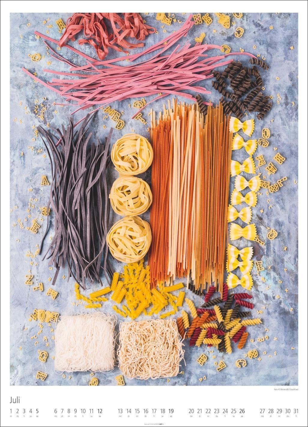 Food Gallery Kalender 2026: Großer Wandkalender mit 12 dekorativen Lifestyle-Fotos für die Küche. Food-Fotografie mit saisonalen Lebensmitteln. 49x68 cm Hochformat.