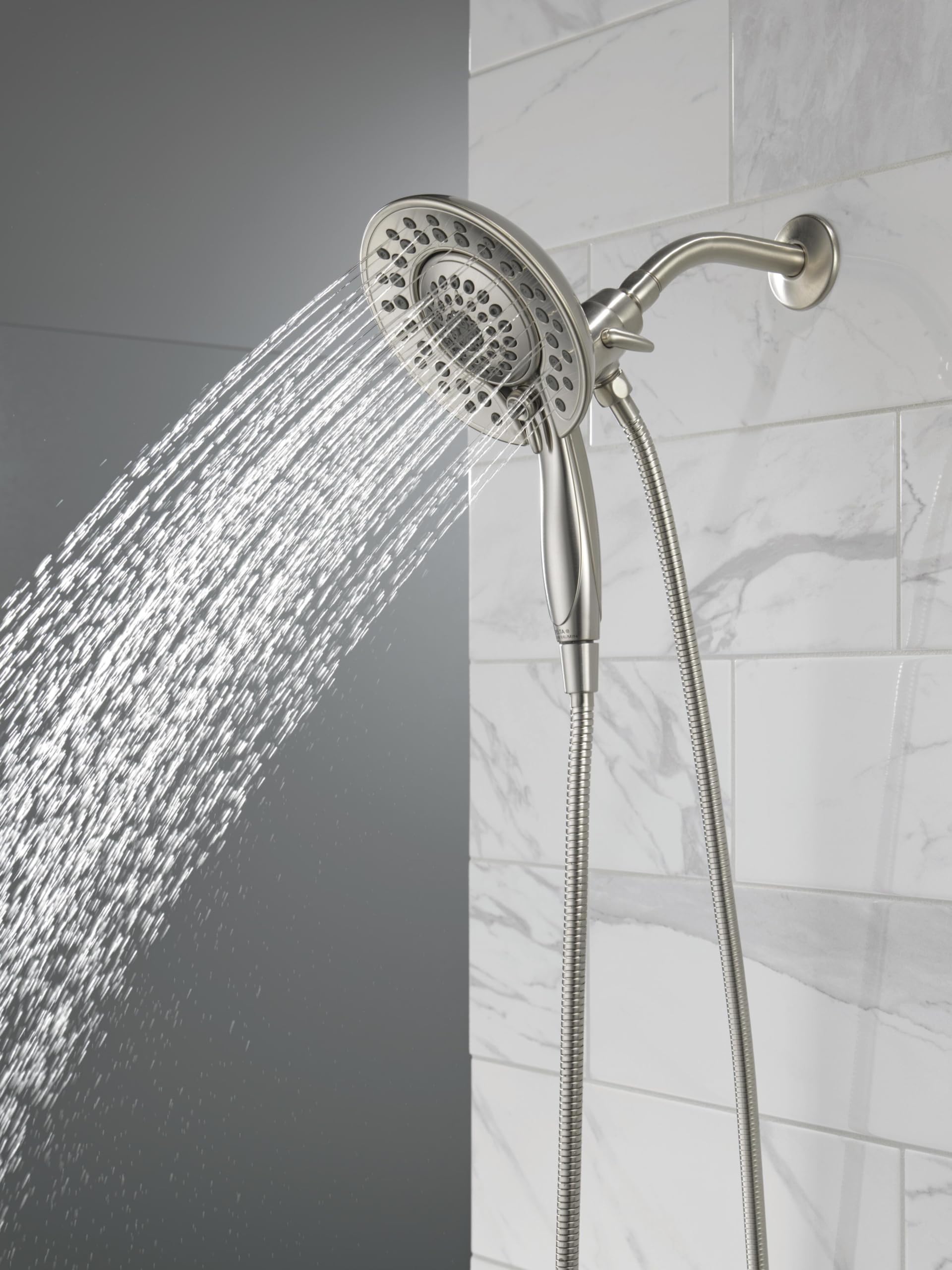 Delta Faucet 5-Spray In2ition デュアルシャワーヘッド ハンドヘルドスプレー付き H2Okineticシャワーヘッド ホース付き シャワーヘッド 磁気ドッキ 並行輸入品 Delta Faucet 5-Spray In2ition Dual Shower Head, Liberia | Ubuy