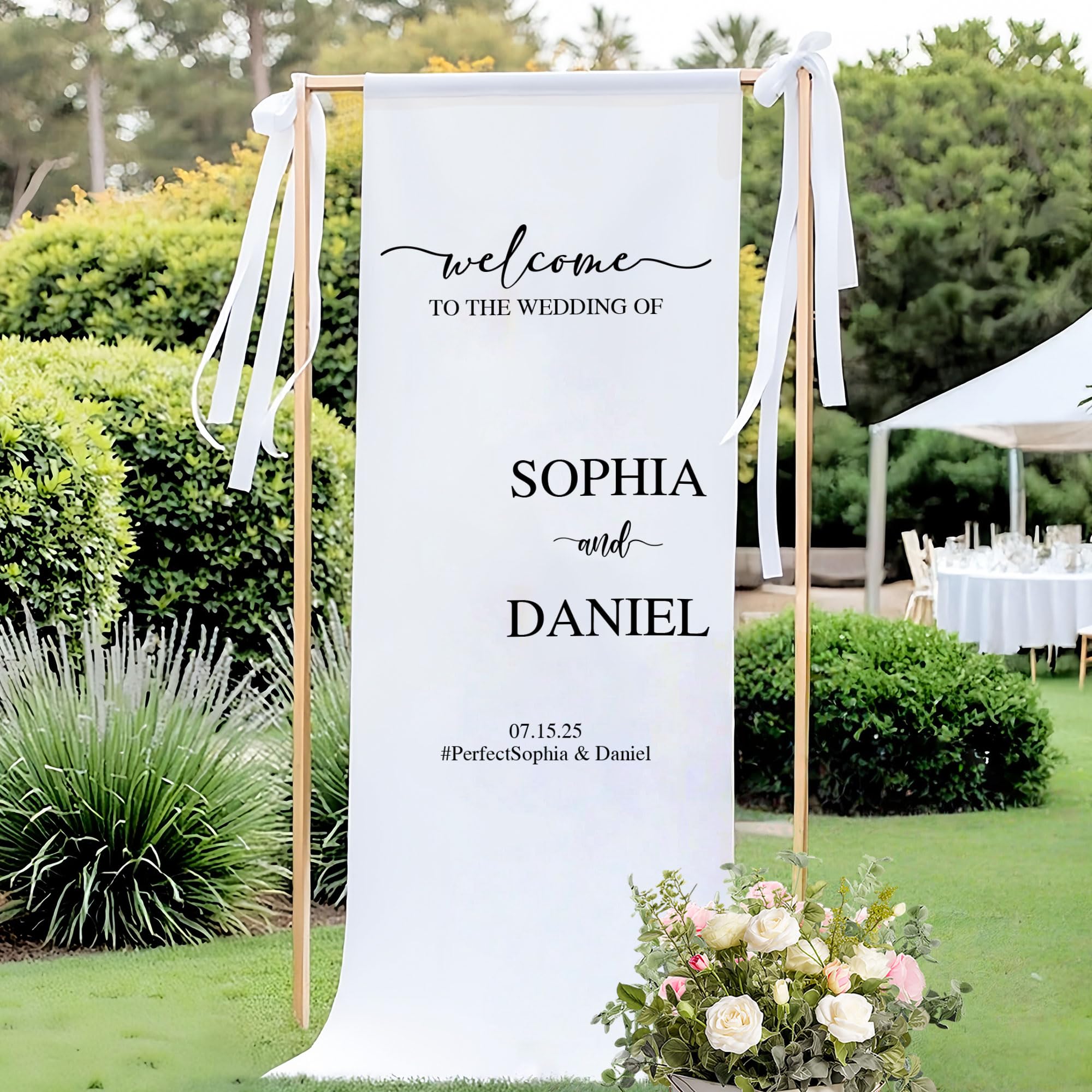 Décoration de mariage pour l'extérieur avec panneau bienvenue tissu personnalisable