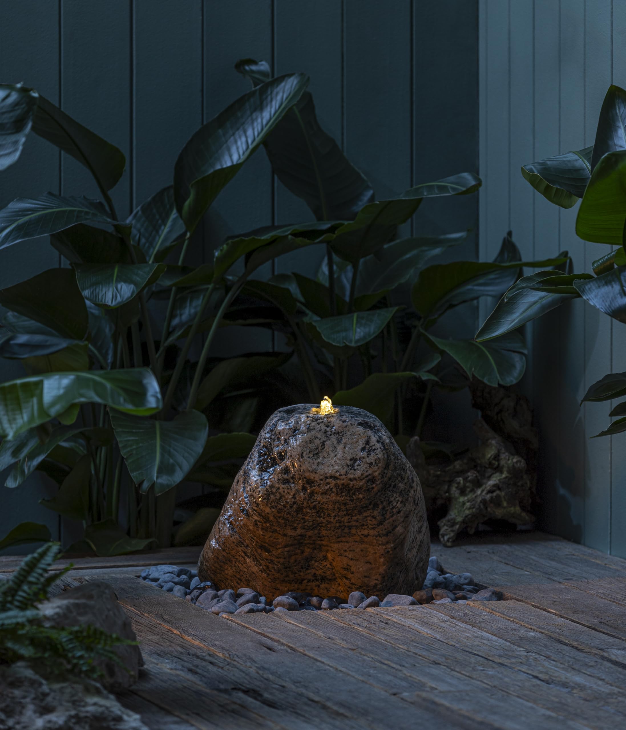 Dehner Gartenbrunnen River Rock, Naturstein mit LED Beleuchtung, ca. 33 x 25 x 35 cm, Granit, grau
