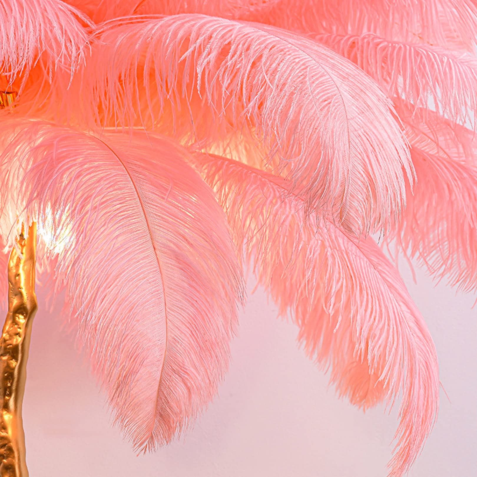 Ostrich Feather Floor LampOstrich Feather Floor Lamp, Simple Modern Feather Lamps Standing Lighting, LED Lighting, Modern Art Style Feather Lamp,Tripod Floor Lamp for Bedrooms/Living Room/Dining Roo
