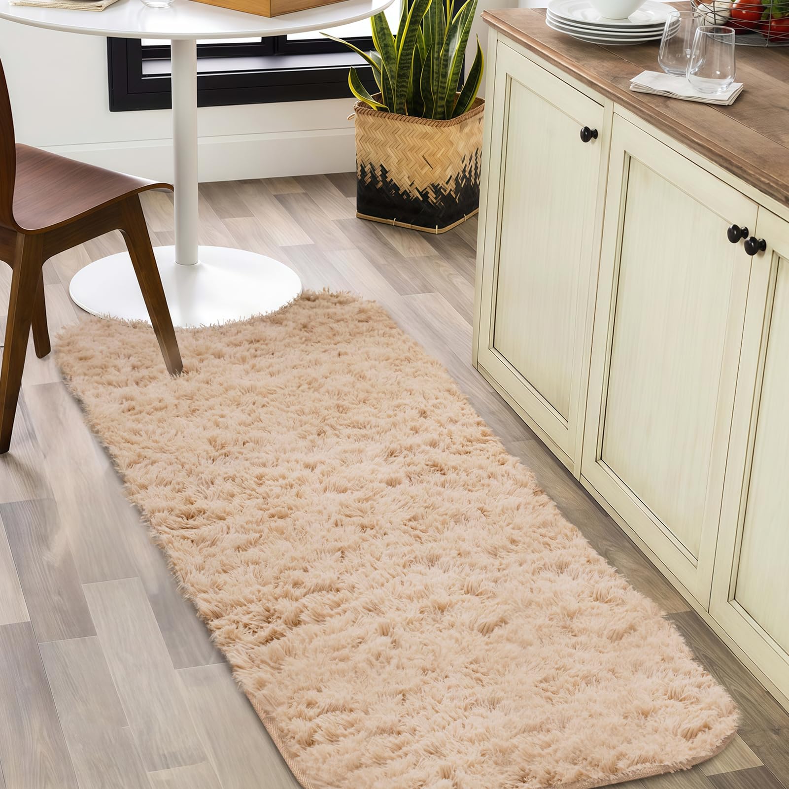 CHOSHOME Alfombra de pelo largo para salón, color beige, 40 x 120 cm, para dormitorio, moderna, mullida, suave, para salón, alfombra de pelo largo, alfombra de cama de un solo color, antideslizante