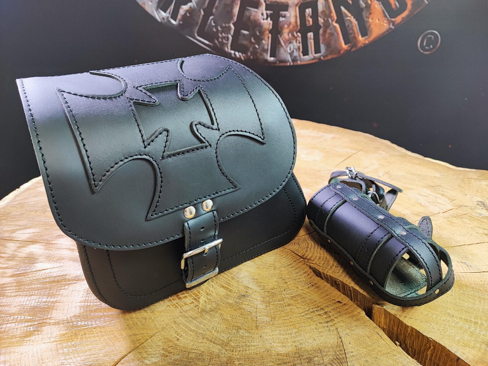 Schwingentasche Dyna Malteser schwarz kompatibel mit Harley Davidson Dyna Street Bob Fat Bob Low Rider Sporty Tasche Schwinge Koffer Sportster Reisetasche