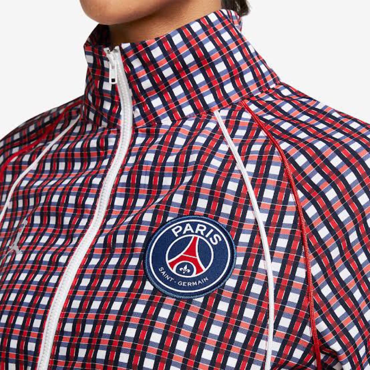 美品　パリサンジェルマン　PSG ナイキ　ジョーダン　ウーブンジャケット Amazon.co.jp: NIKE ナイキ ジョーダン パリ サンジェルマン