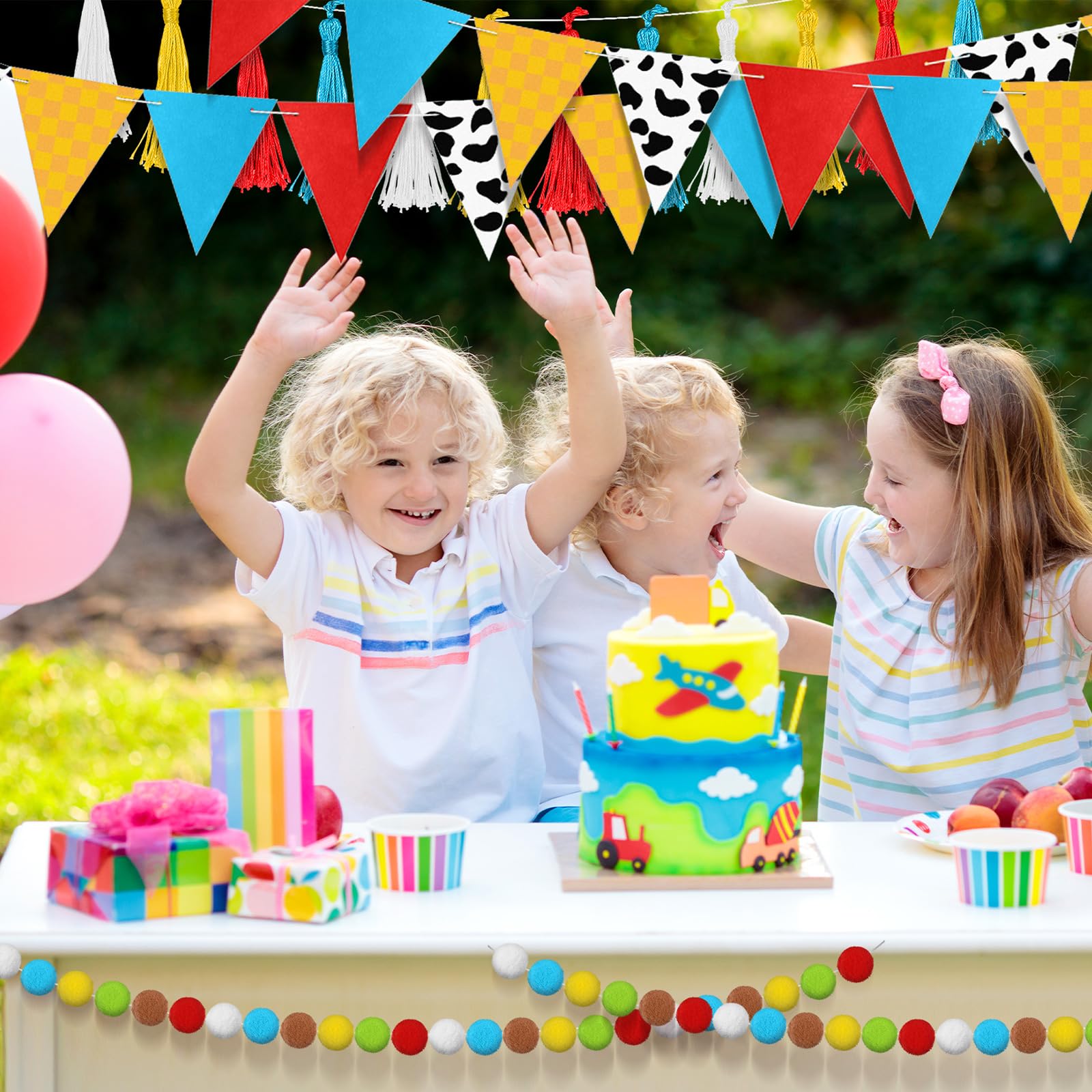 HunnmingRe 5 piezas de decoraciones de fiesta de dibujos animados de 10 pies, pancarta de feliz cumpleaños, guirnalda de tela de fieltro, borlas triangulares, banderines, bolas de pompón, guirnalda