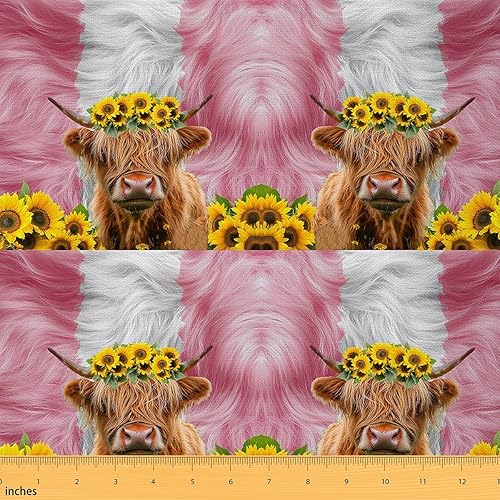 The Yard - Tela estampada de piel de vaca para niños, linda vaca de las tierras altas, impermeable, tela para exteriores, tela de tapicería de