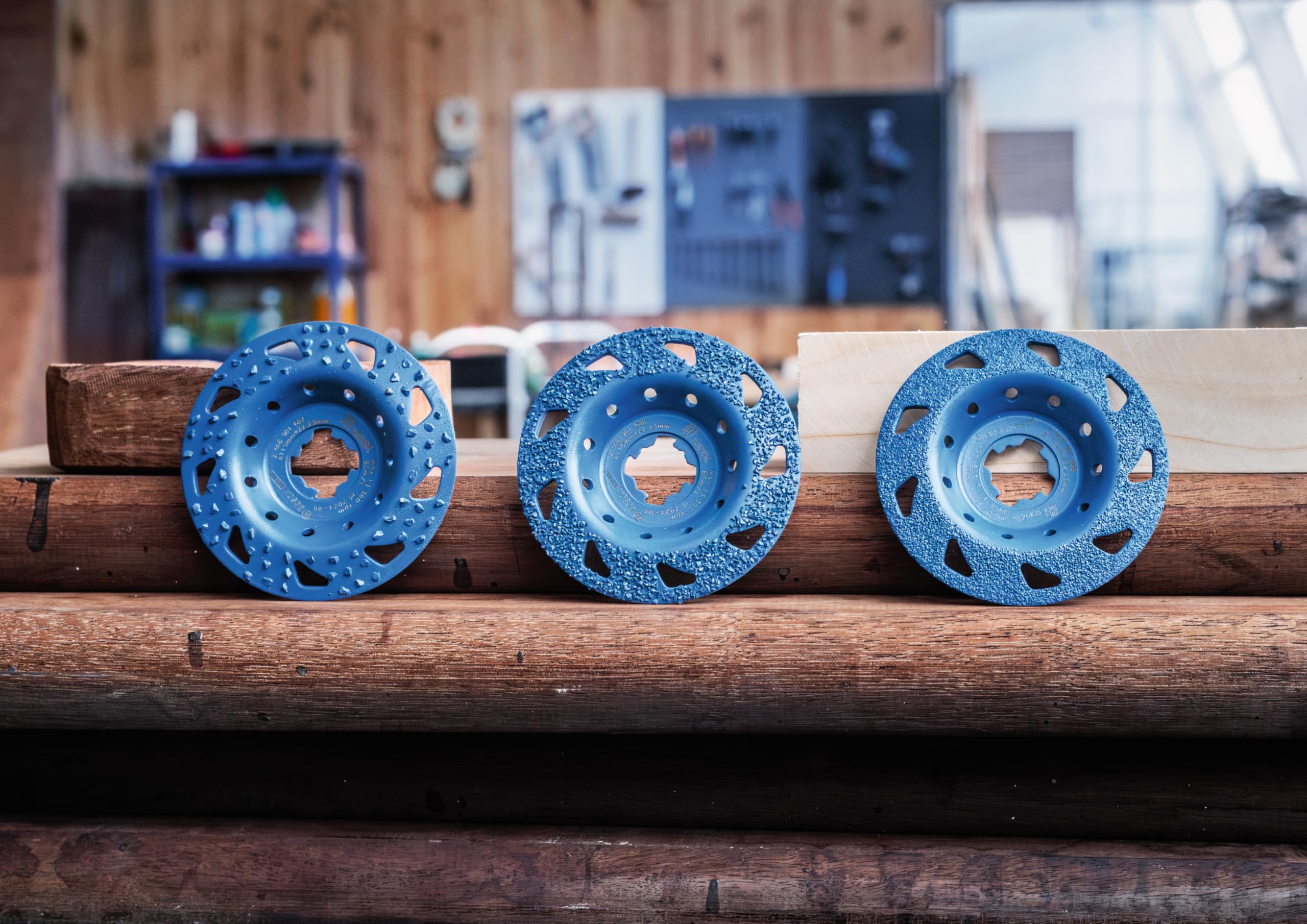 Bosch 1x Mola a tazza Carbide EXPERT Multi Material, a grana media (per Vernice su legno, Legno duro, Ø 115 mm, Medio, Professional Accessorio Smerigliatrice angolare piccola)