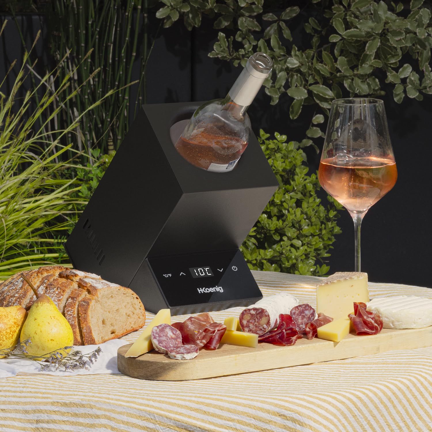 H.Koenig Rafraichisseur à vin LVX26, Vin blanc, Vin rouge, Rosé, Champagne, Jusqu'à 9cm de diamètre, Température réglable de 5° à 18° celsius, Contrôle digital, Puissance : 72 W