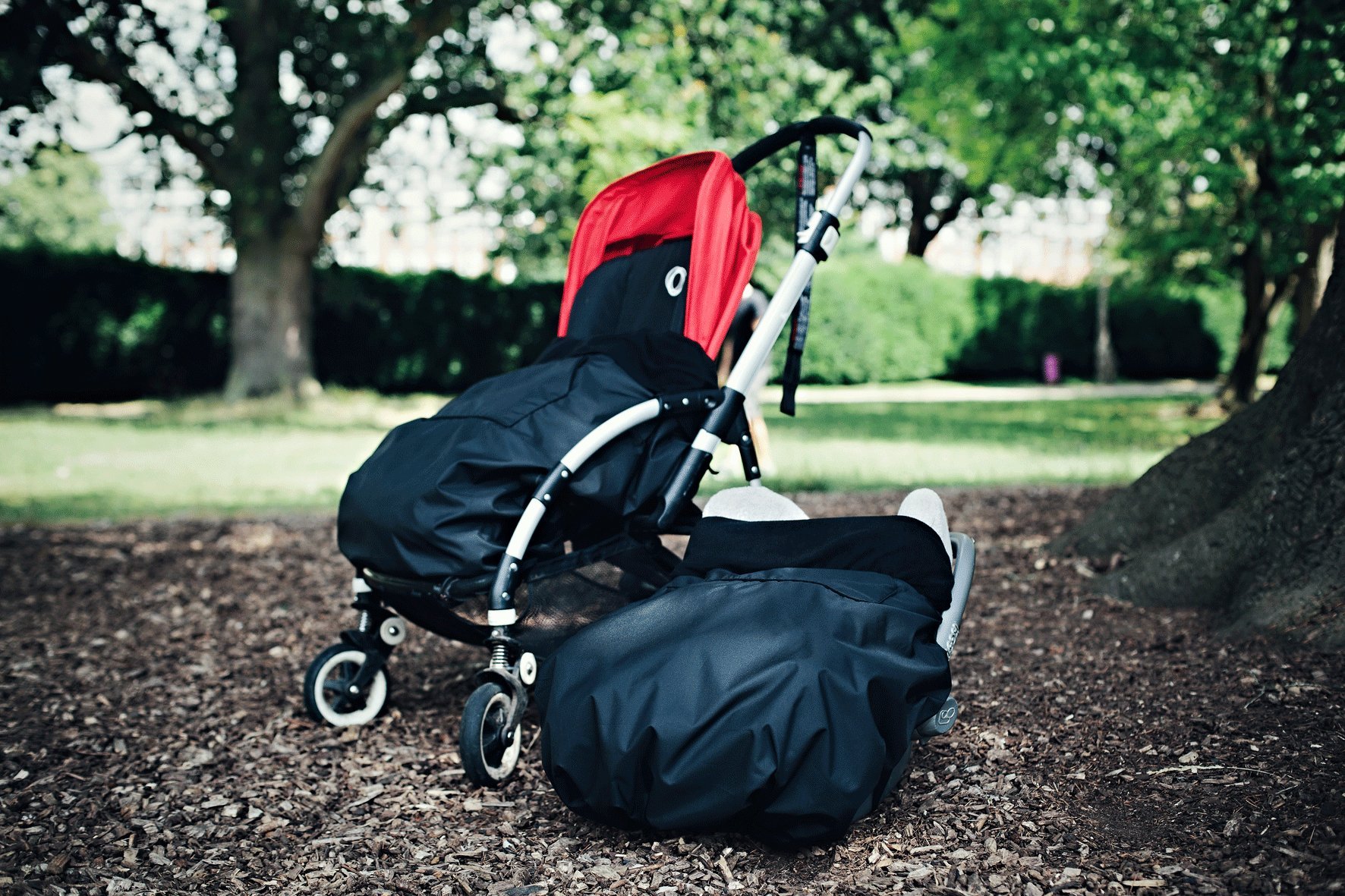Babywearing: imbracatura impermeabile per tutte le stagioni e copertura del marsupio. Copertura universale per portare (NERO)