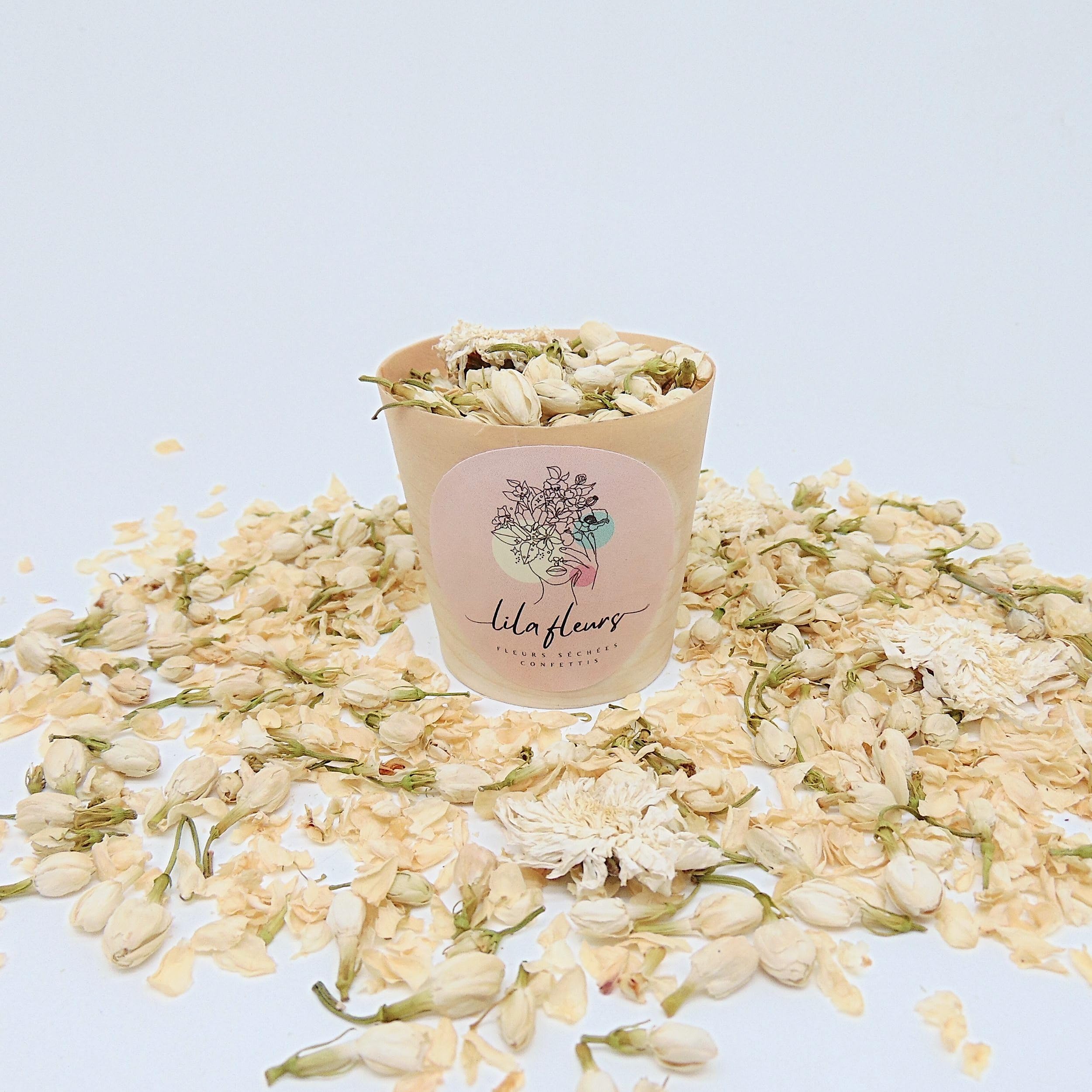 Confettis Fleurs séchées Mariage : Fleurs de Jasmin Séché - PETALES BOHEME Confettis Fleurs séchées Mariage : Fleurs de Jasmin Séché - PETALES BOHEME