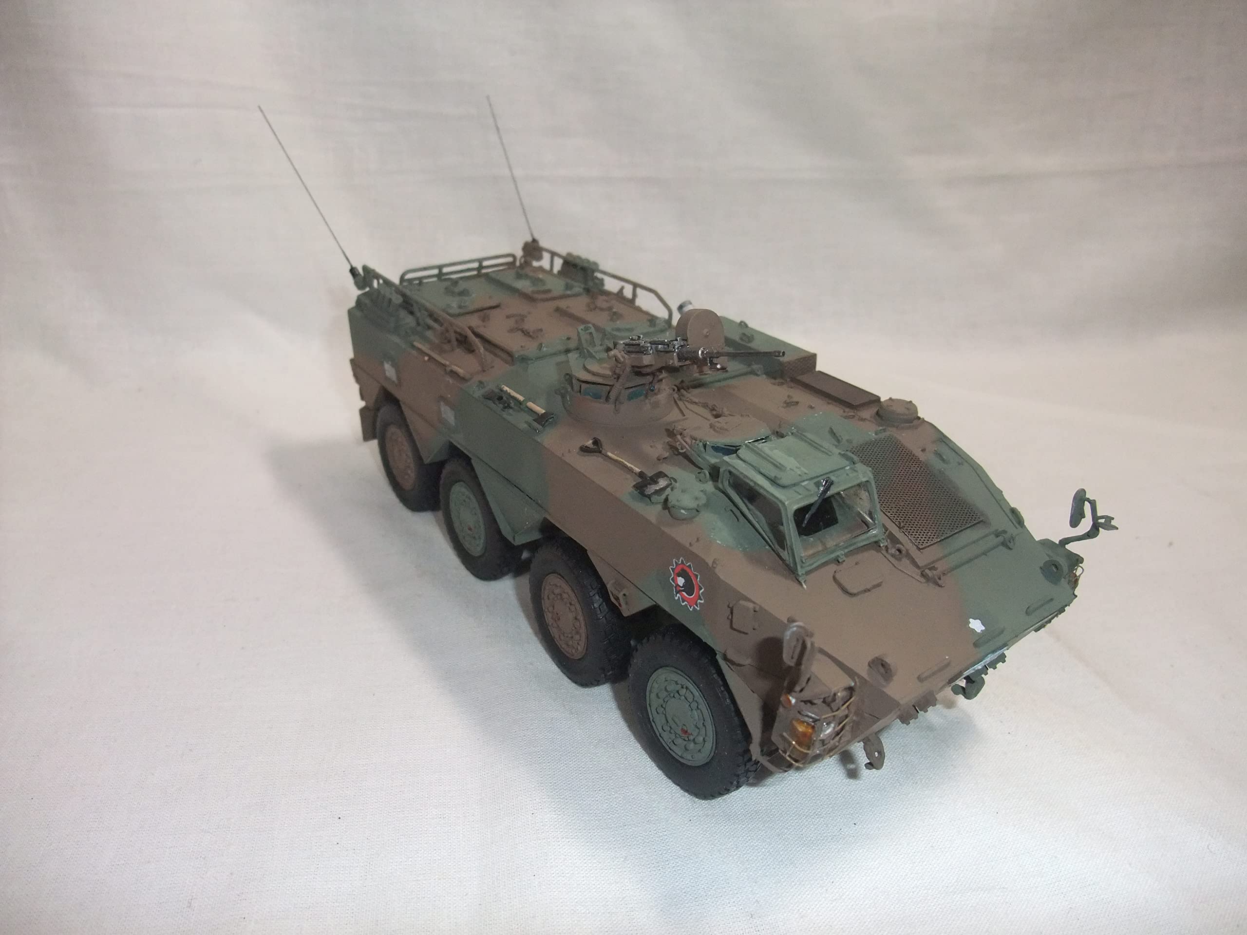 Amazon | 完成品 陸上自衛隊９６式装輪装甲車Ｂ型 ３５分の１サイズ