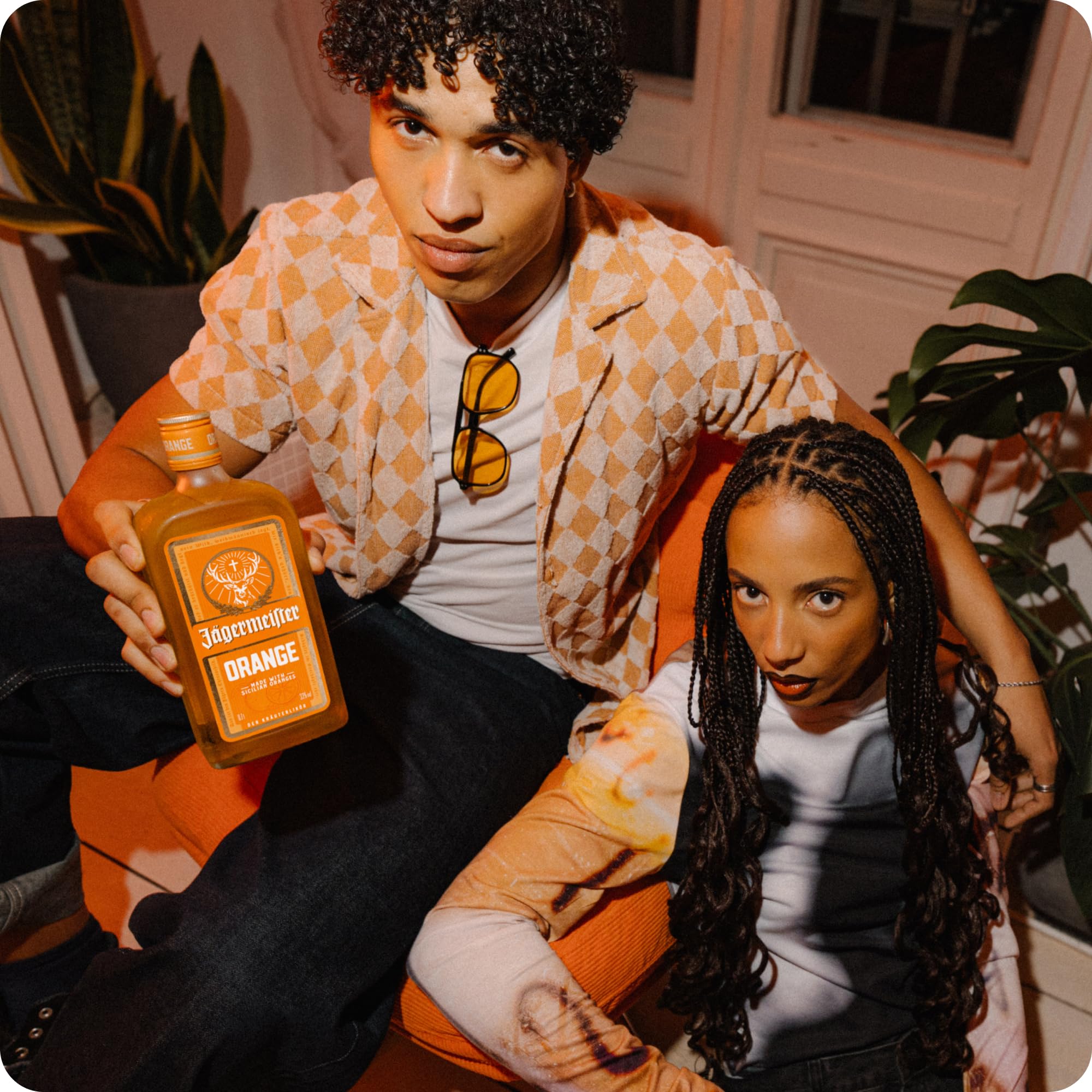 Jägermeister ORANGE – 96 x 0,02l Premium Kräuterlikör Shots 33% Vol. – Fruchtig-frisch mit Citrusöl-Extrakt aus sonnengereiften sizilianischen Orangen – 56 erlesene Kräuter