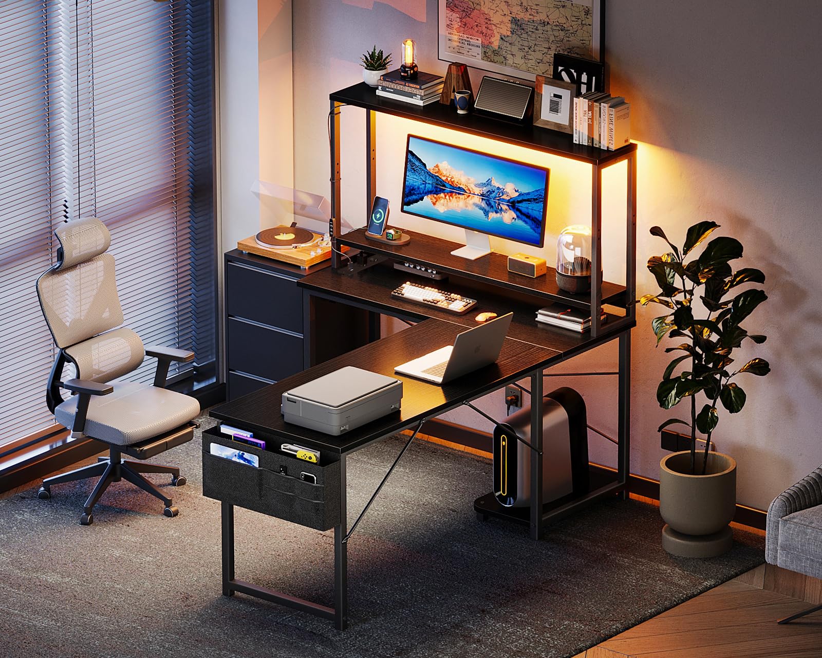 Coleshome Bureau Gaming Angle LED Prises 135x100 cm Réversible Étagères Table en L Sac Rangement Crochet Noir