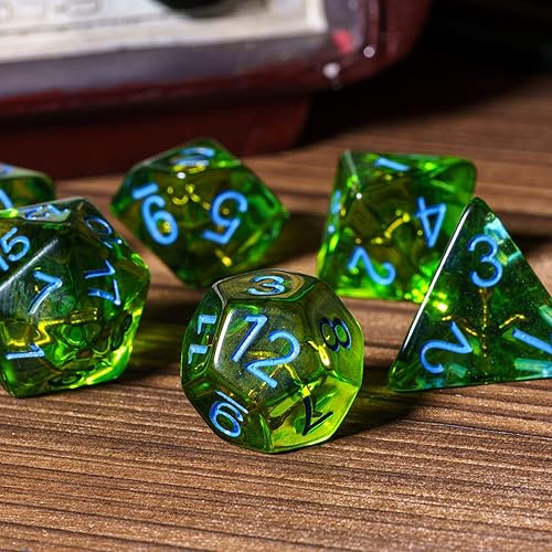 Miniatura 5 de UDIXI Juego de 7 dados poliédricos, 7 dados DND verdes rellenos con lazo para juegos de rol como juegos de mesa MTG de Calabozos y Dragones, D&amp;D