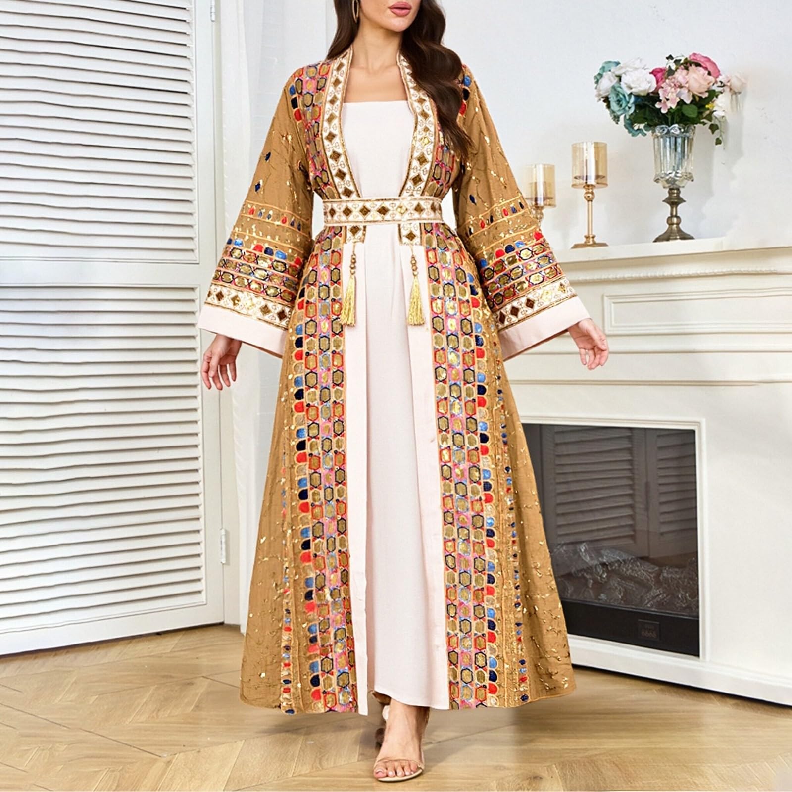 Elegante Abaya Musulmán de Manga Larga con Detalles Intrincados de Cuentas y Colgante para Eventos Formales Nocturnos