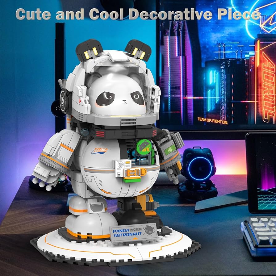 Amazon.com: JMBricklayer Space Panda Astronaut Building Sets 70005