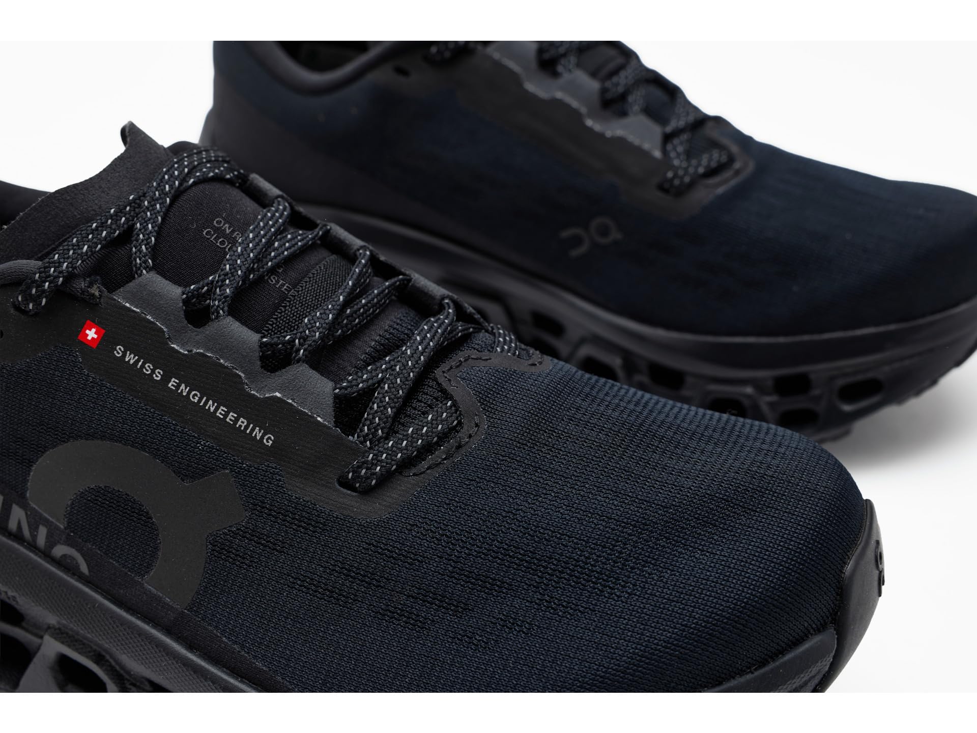 On Damen Cloudmonster 3Running Shoes
