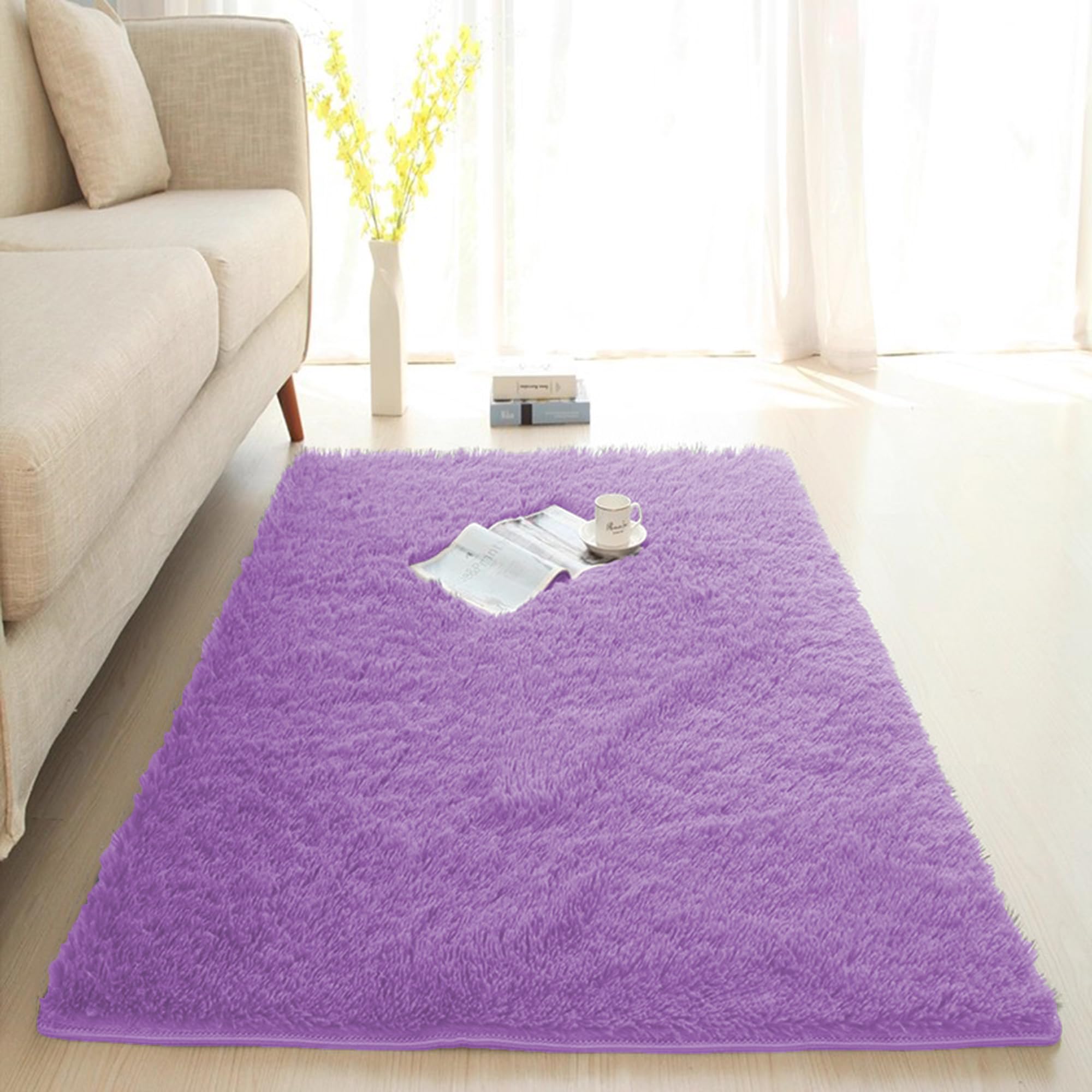 Tapis doux pour salon lavable fini les sols froids avec ce grand tapis de sol moderne violet