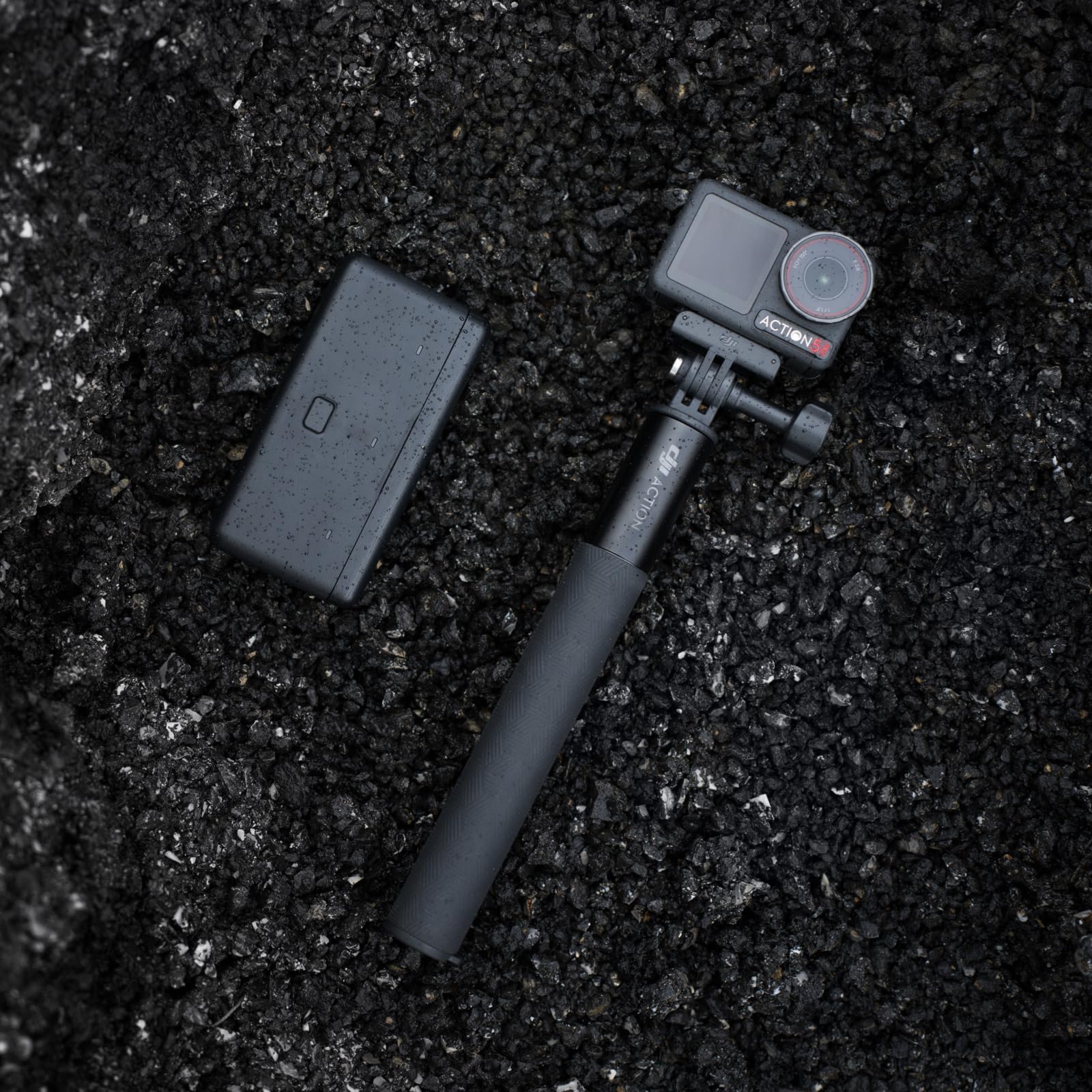 DJI Osmo Action 5 Pro Pack Estándar, cámara Deportiva, Sensor 1/1.3", vídeo 4K/120 fps, Seguimiento de Objetivos, estabilización, 2 Pantallas táctiles OLED (Standard Combo)