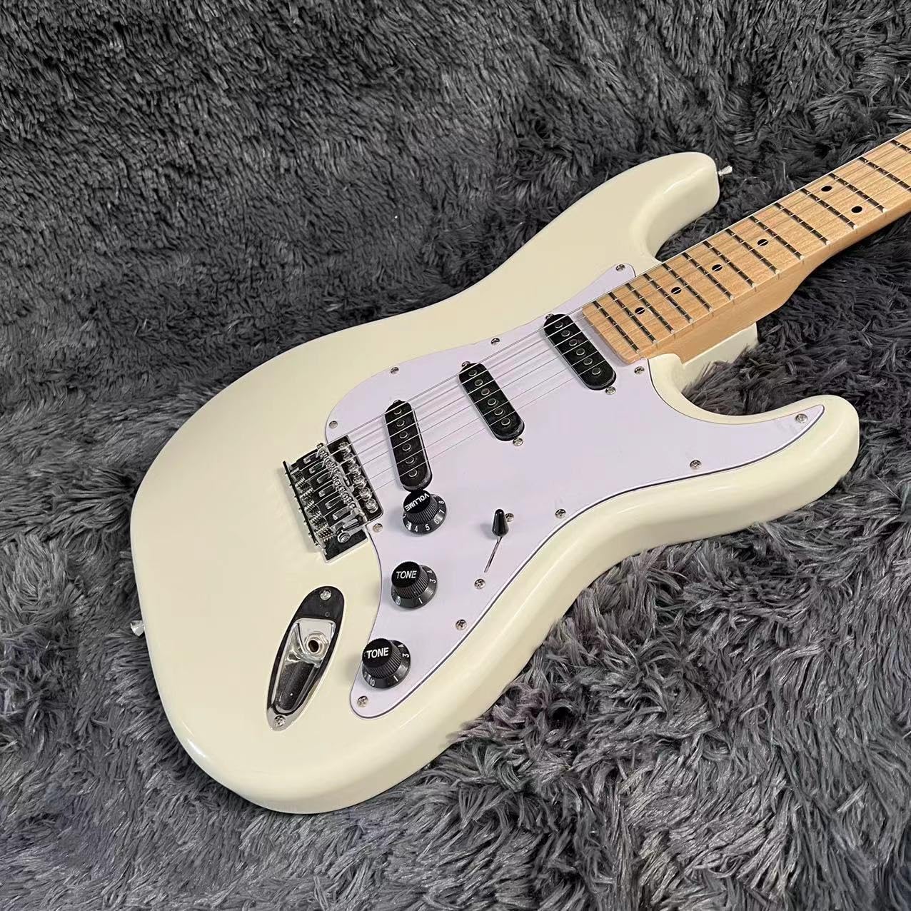 Amazon | エレキギター クリーム ホワイト カラー メイプル指板 ビッグ