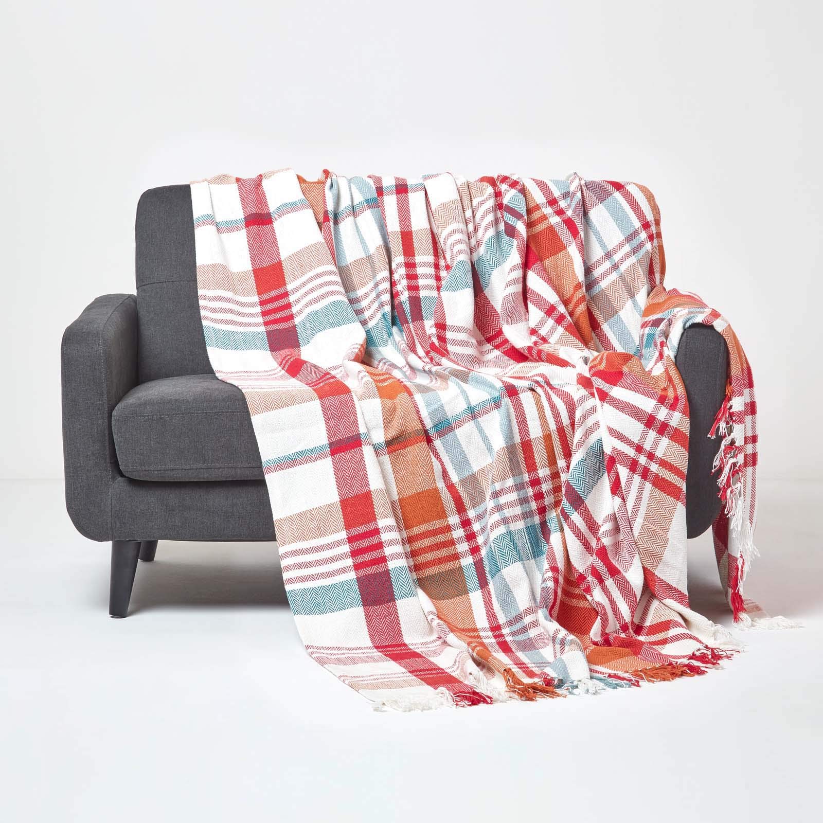 Homescapes Red ‘Falun’ 100% Cotton Tartan Pattern Throw, Bedspread Blanket With Tassel Fringing, 150 X 200 Cm