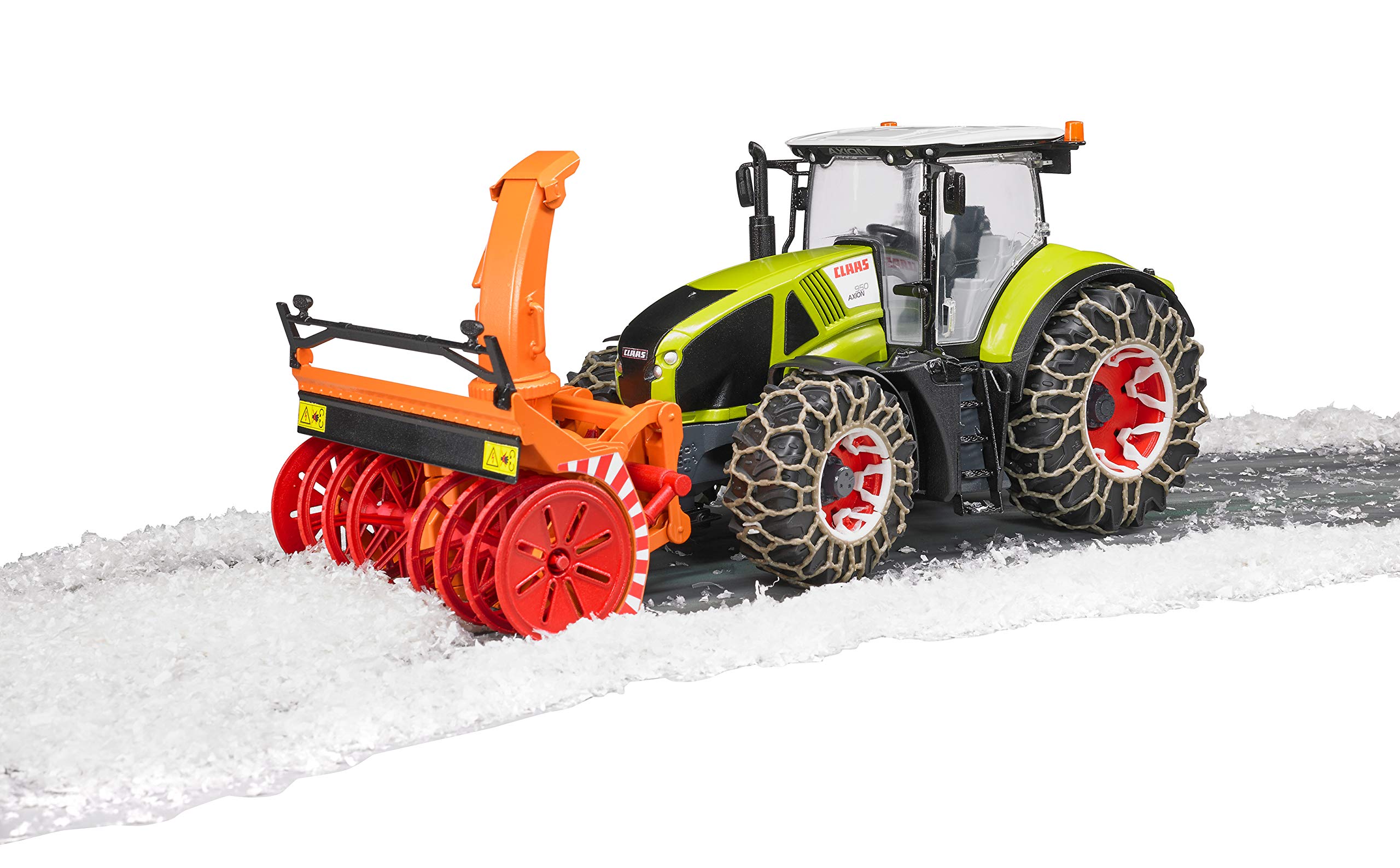 bruder 03017 - Claas Axion 950 con catene da neve e spazzaneve, trattore, servizio invernale, spazzaneve