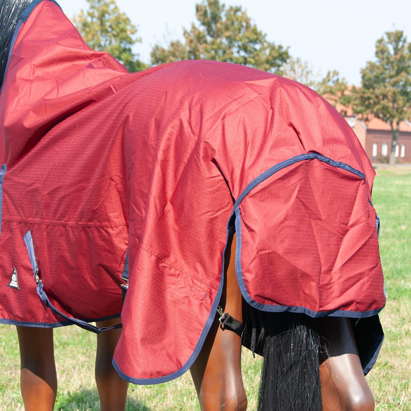 Brama-West Weidedecke Pferd Nevada - Turnout 600D - Winterdecke mit Highneck - Wasserdicht - Fleece-Futter - Farbe Rot